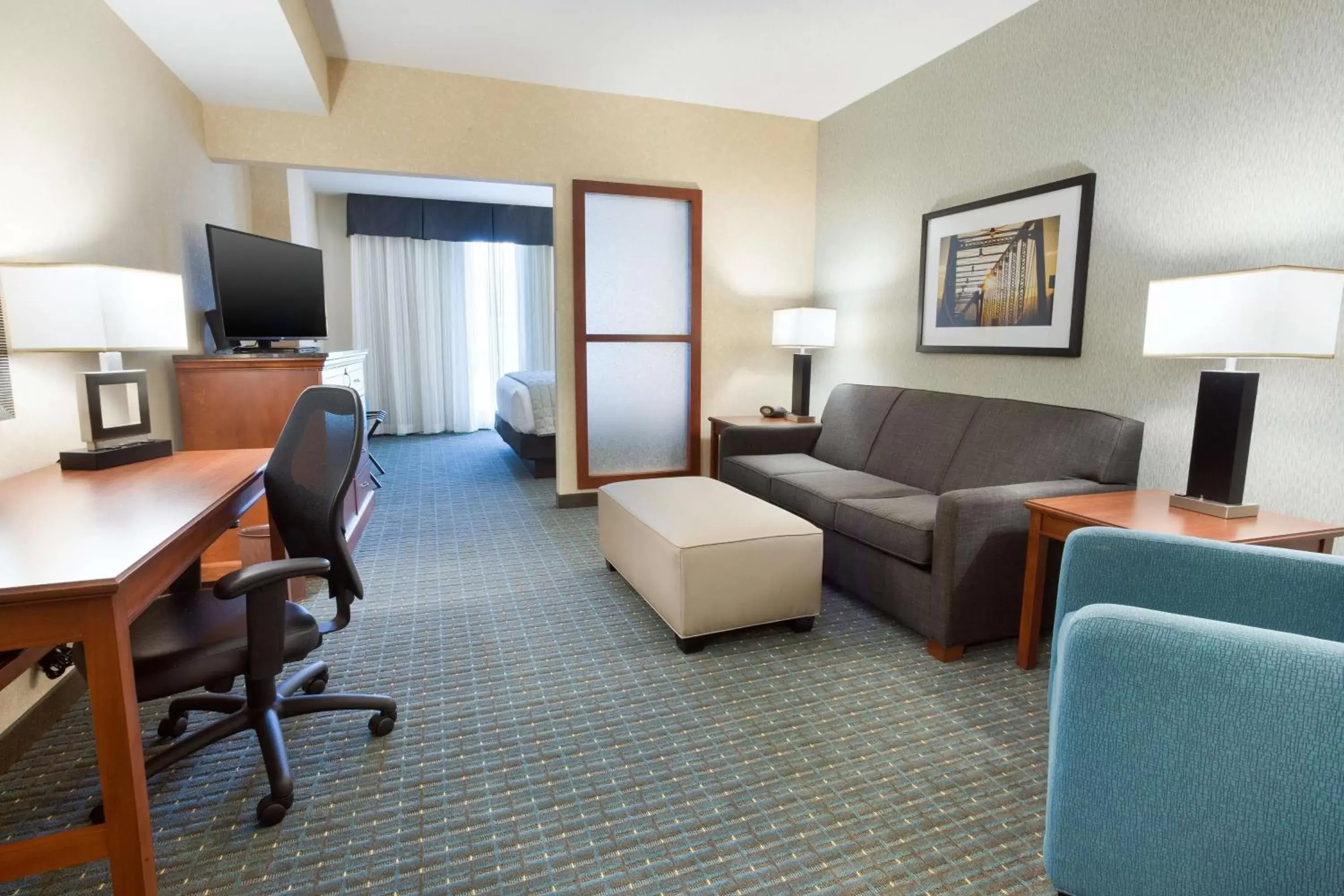 Photo of the whole room, Seating Area in Drury Inn & Suites Grand Rapids