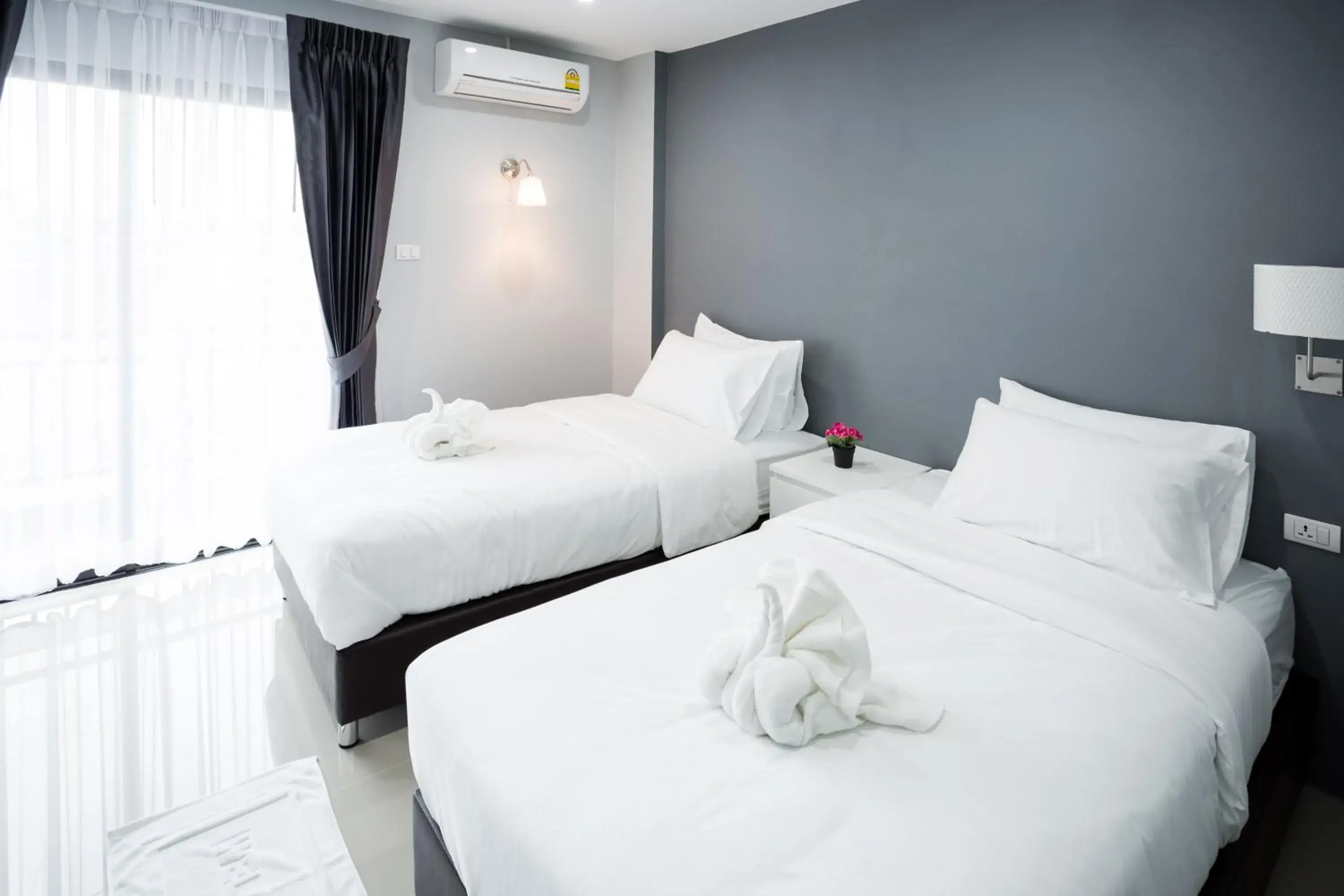 Bedroom, Bed in Twentynine KV Apartel