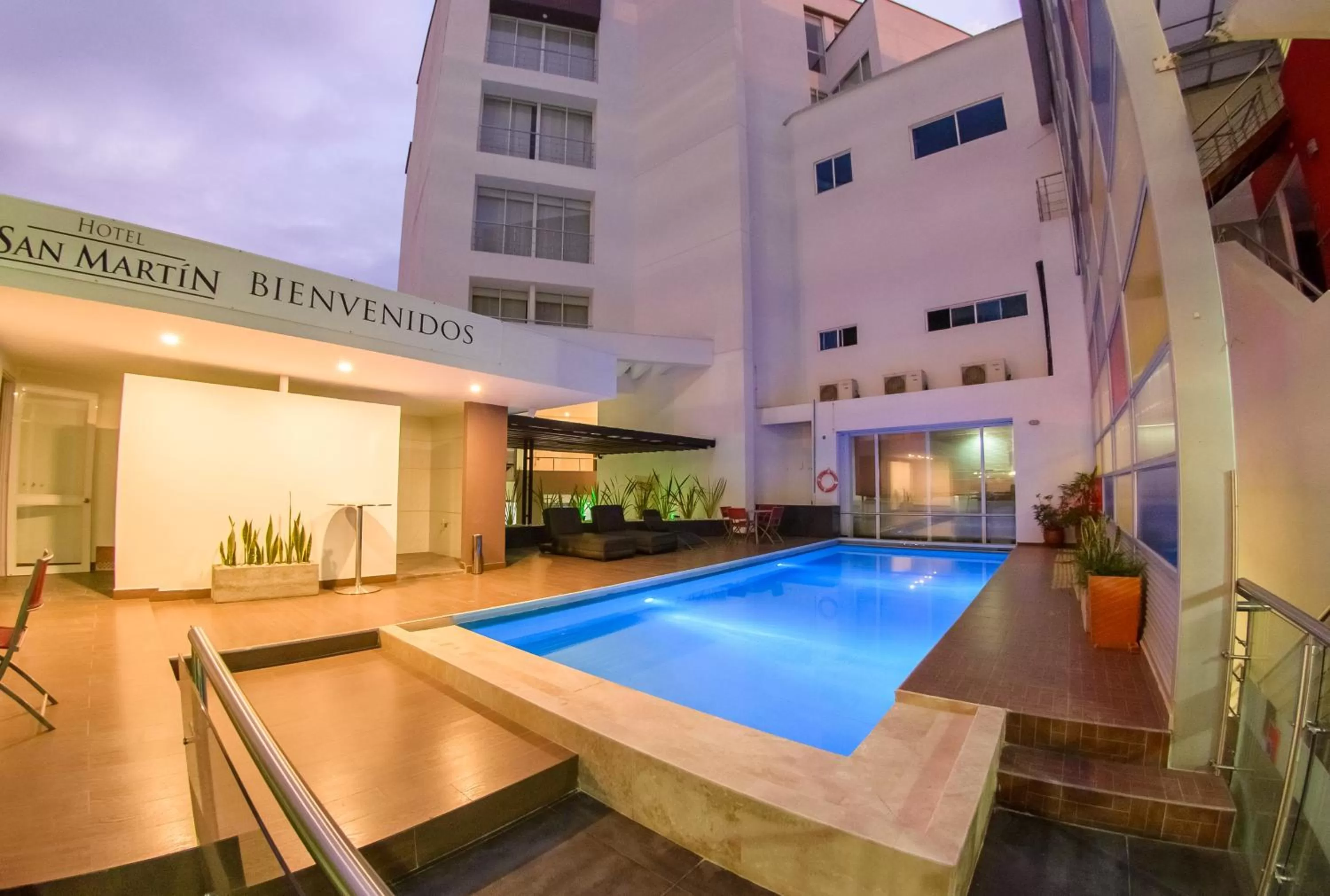 Swimming pool in Hotel San Martin Popayan