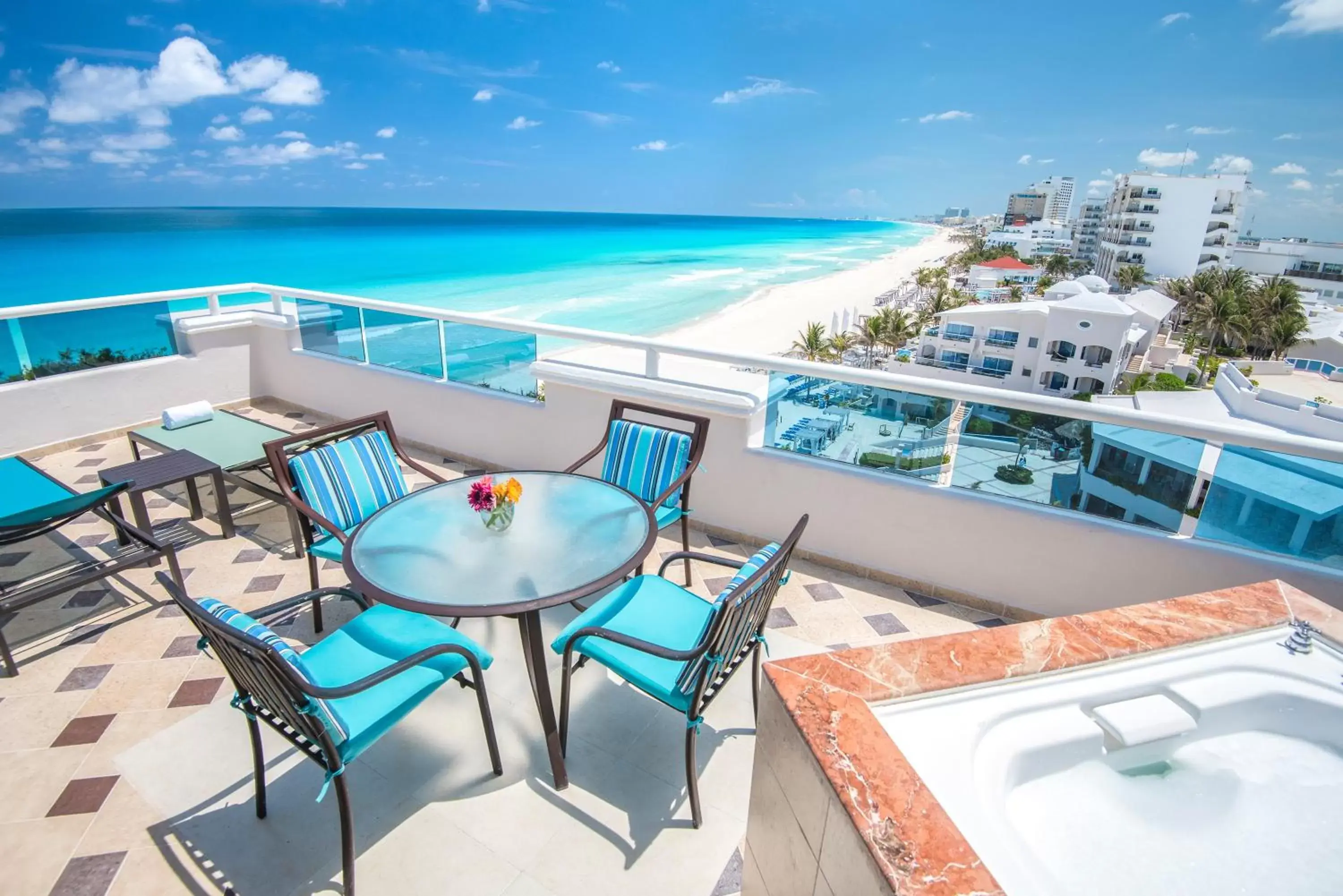 Sea view in Wyndham Alltra Cancun All Inclusive Resort