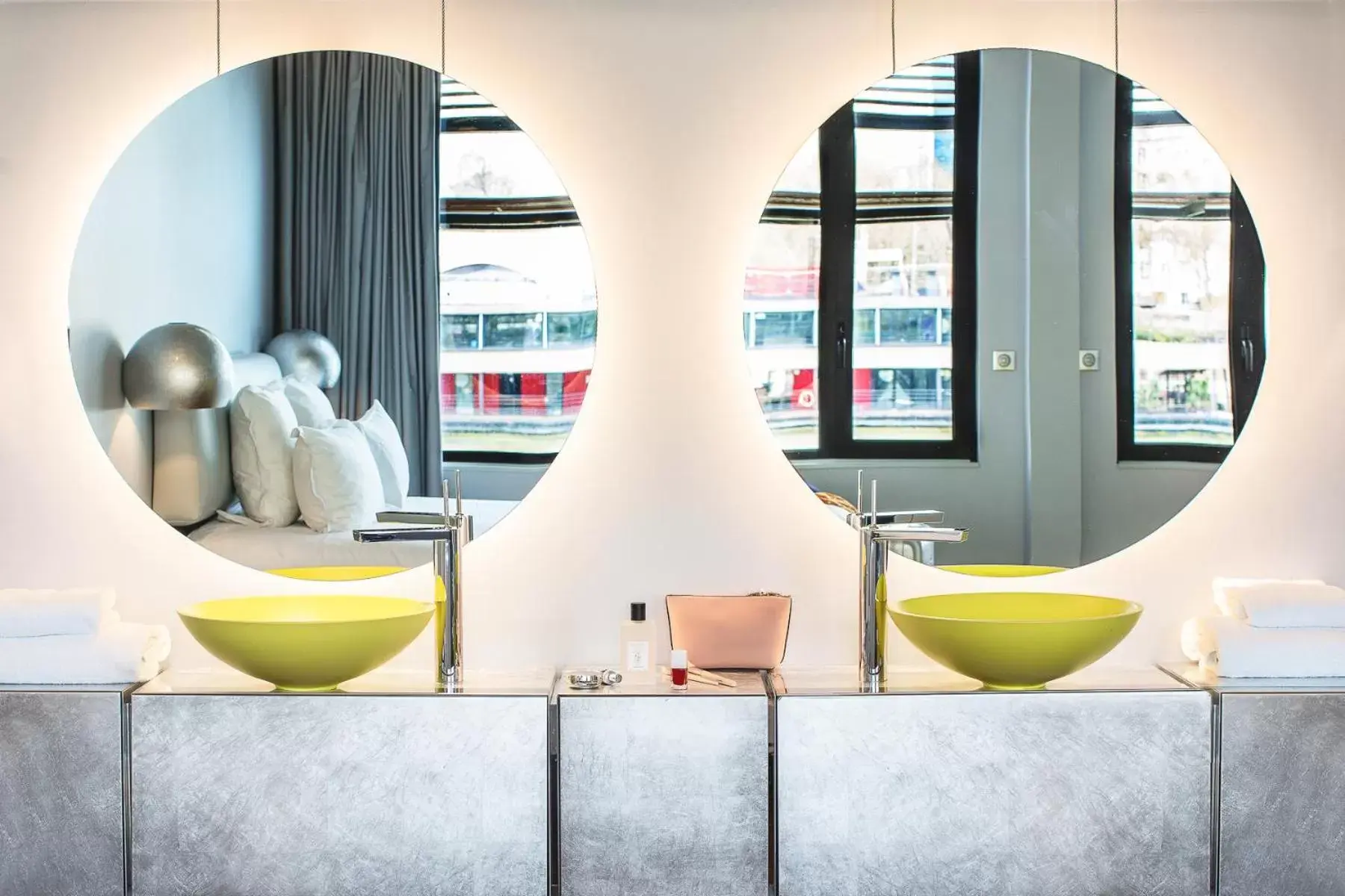 Bathroom in Hotel OFF Paris Seine