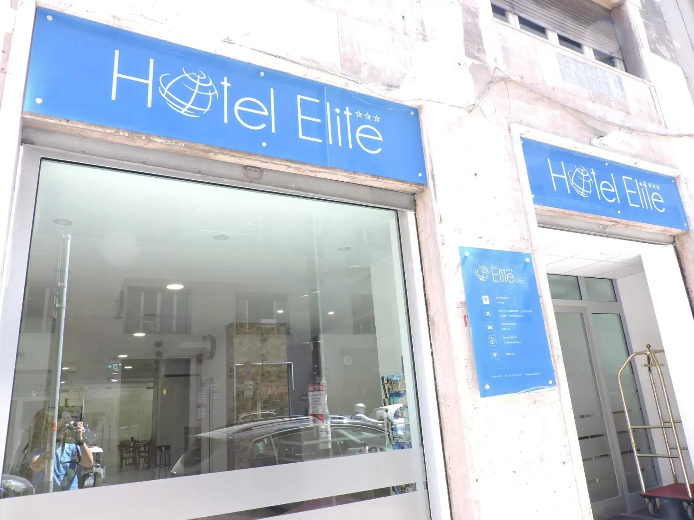 Property logo or sign in Hotel Elite