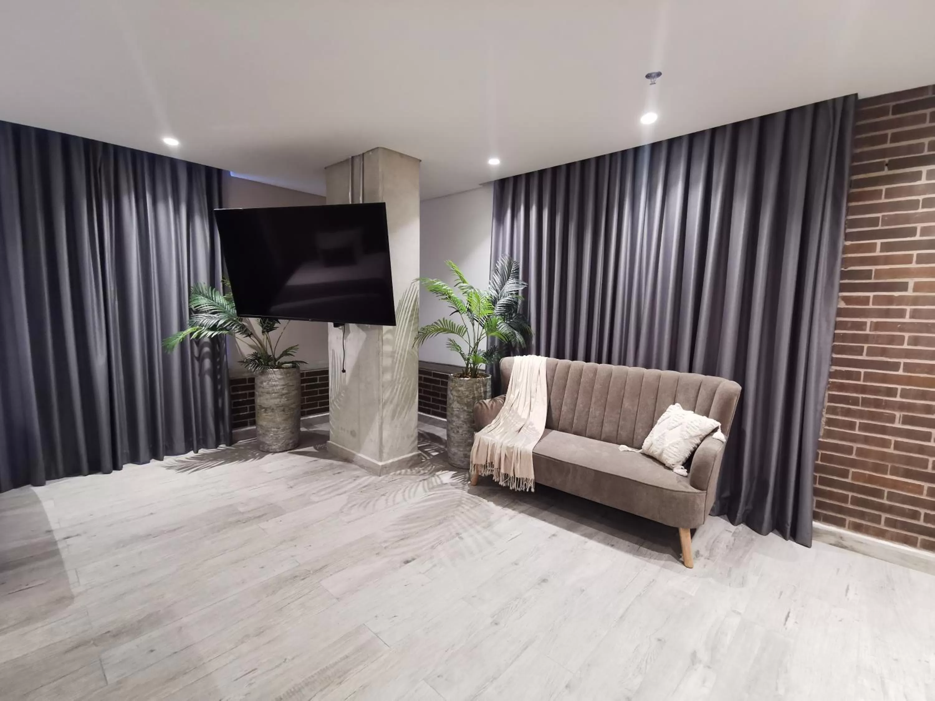 Living room in Eutopiq Hotel