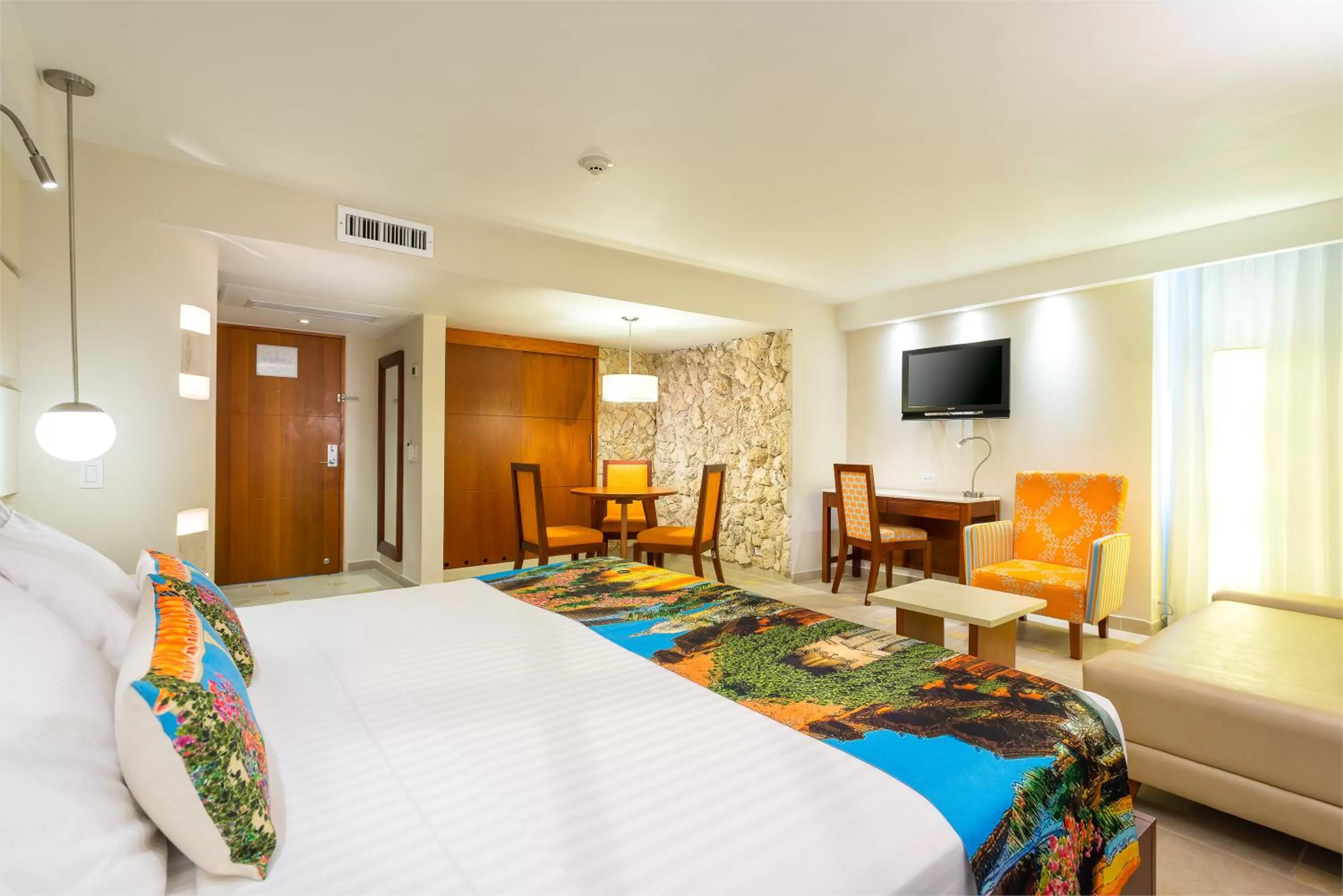 Bedroom, Bed in Hotel Dann Cartagena