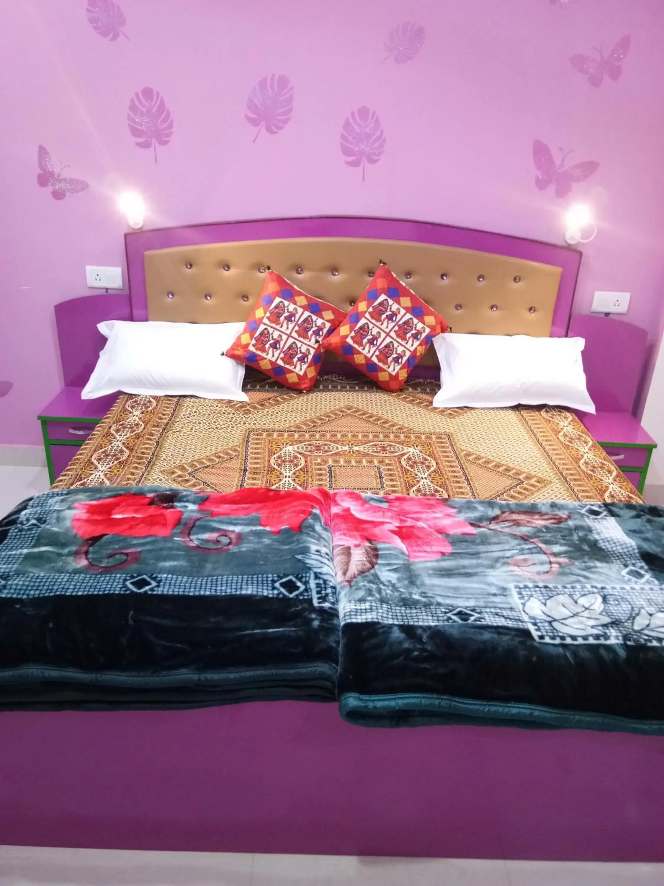 Photo of the whole room, Bed in Friends Home Stay - Agra