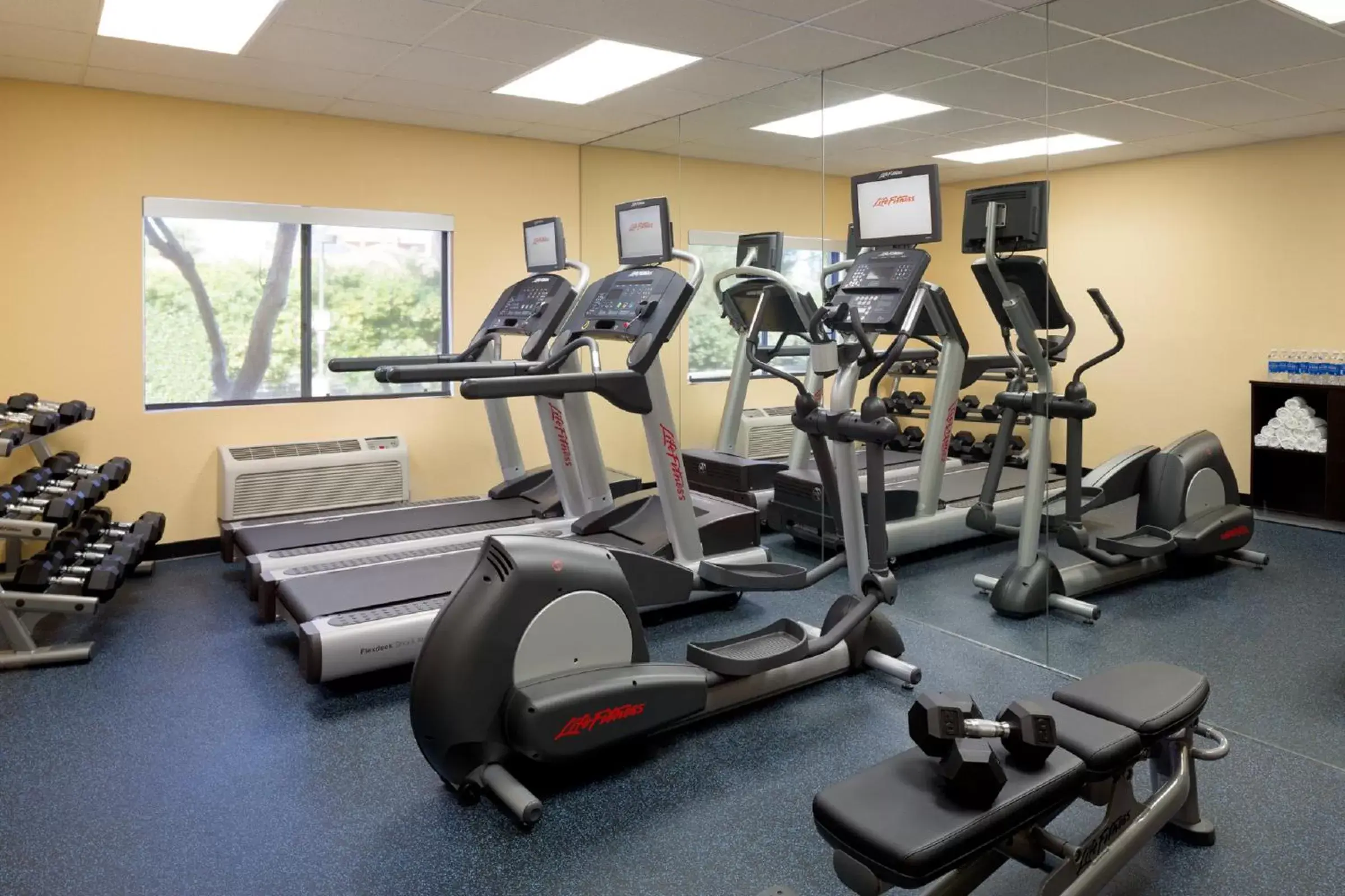 Fitness centre/facilities, Fitness Center/Facilities in Country Inn & Suites by Radisson, Phoenix Airport, AZ