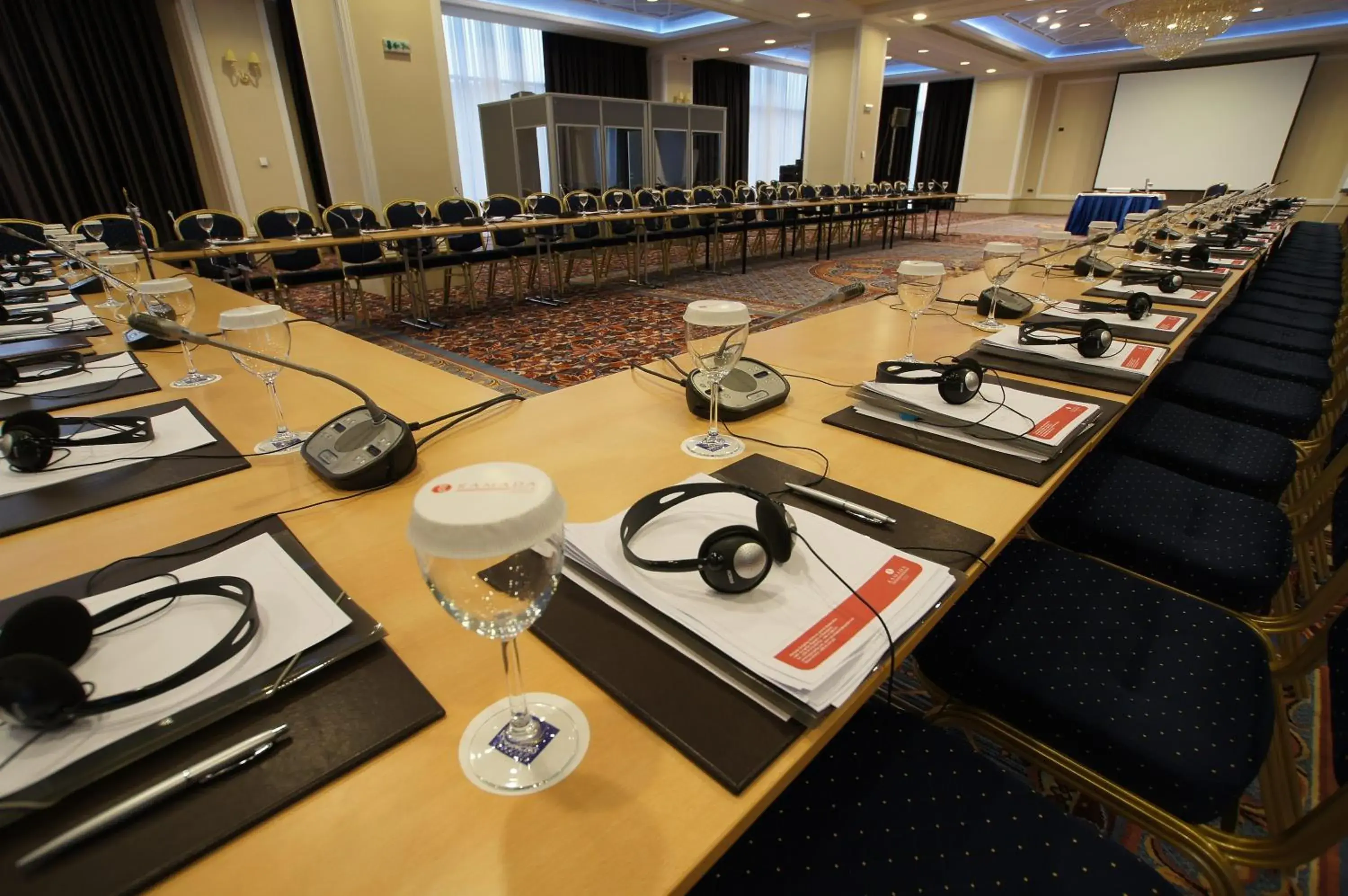 Business facilities, Restaurant/Places to Eat in Ramada Plaza Gevgelija