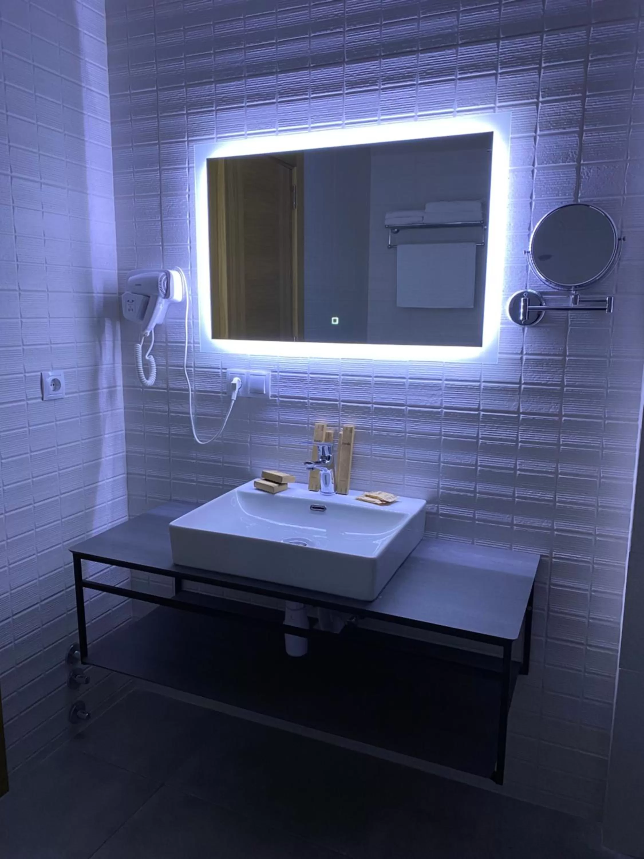 Bathroom in Hotel Banovani