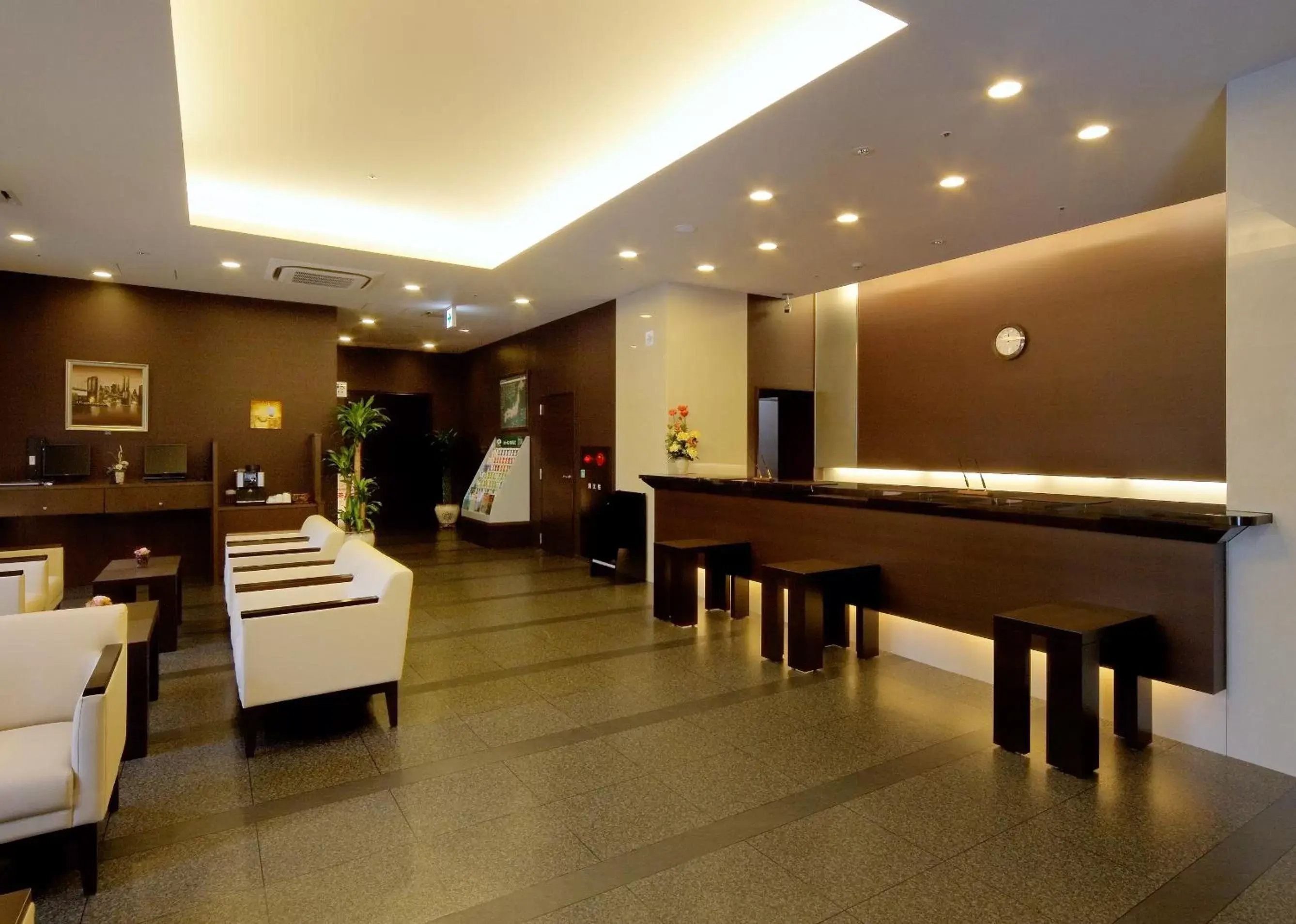 Lobby or reception in Hotel Route-Inn Nagoya Imaike Ekimae