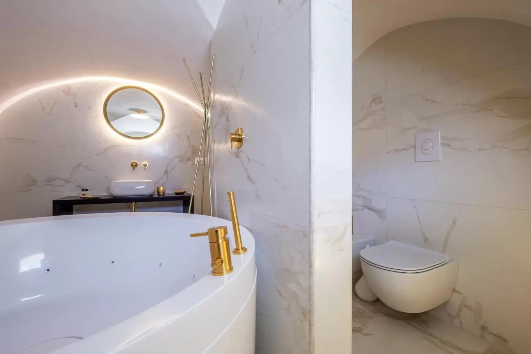 Bathroom in La Bella Ostuni Suites