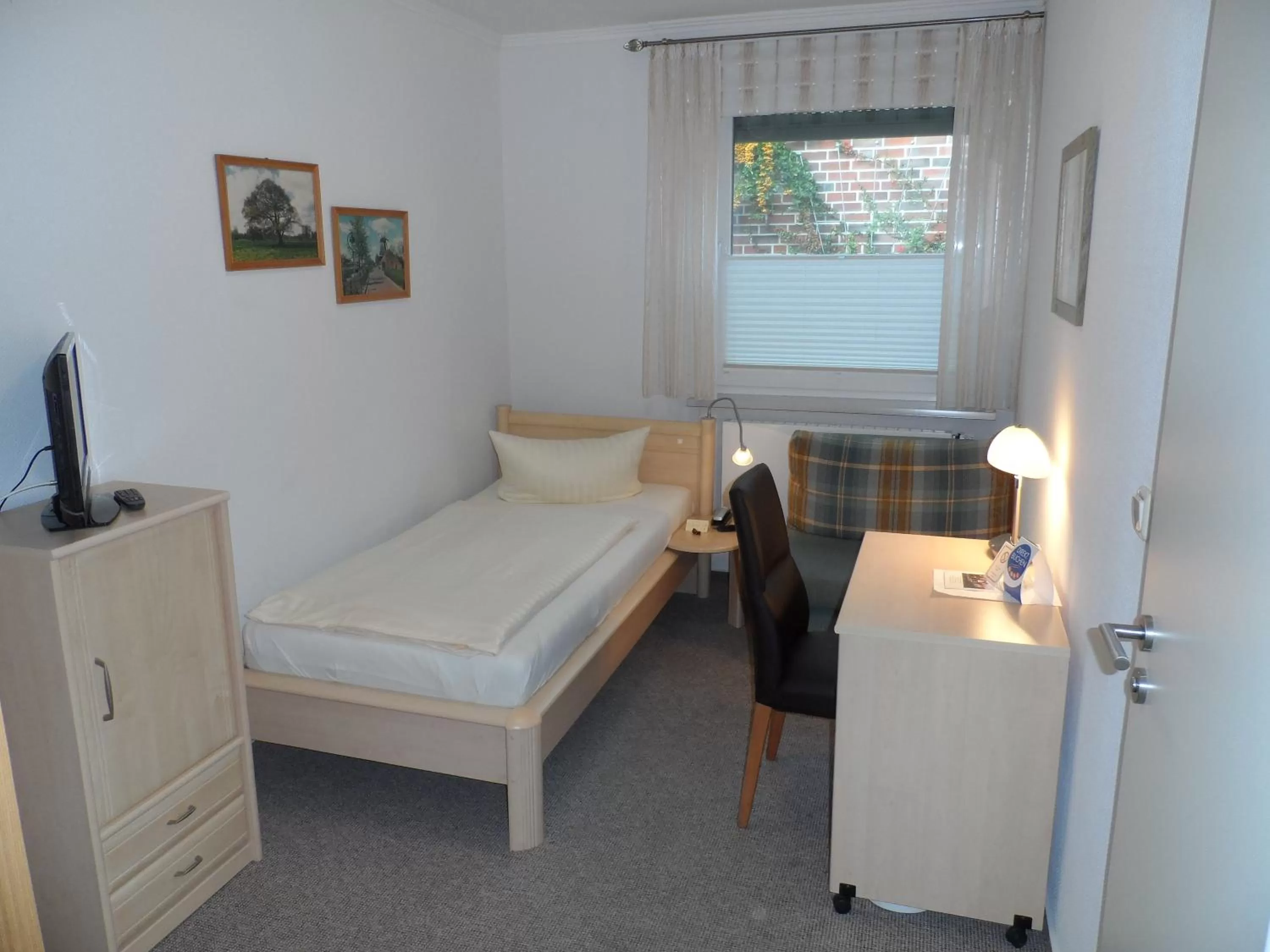 Photo of the whole room, Bed in Hotel Waldquelle