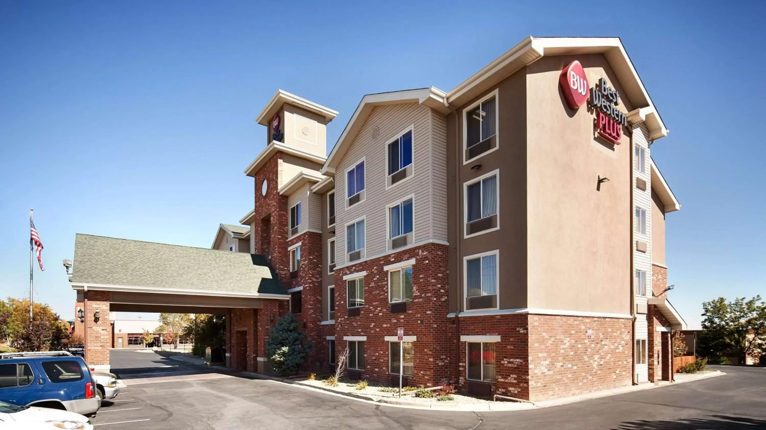 Property building in Best Western Plus Gateway Inn & Suites - Aurora Property building in Best Western Plus Gateway Inn & Suites - Aurora