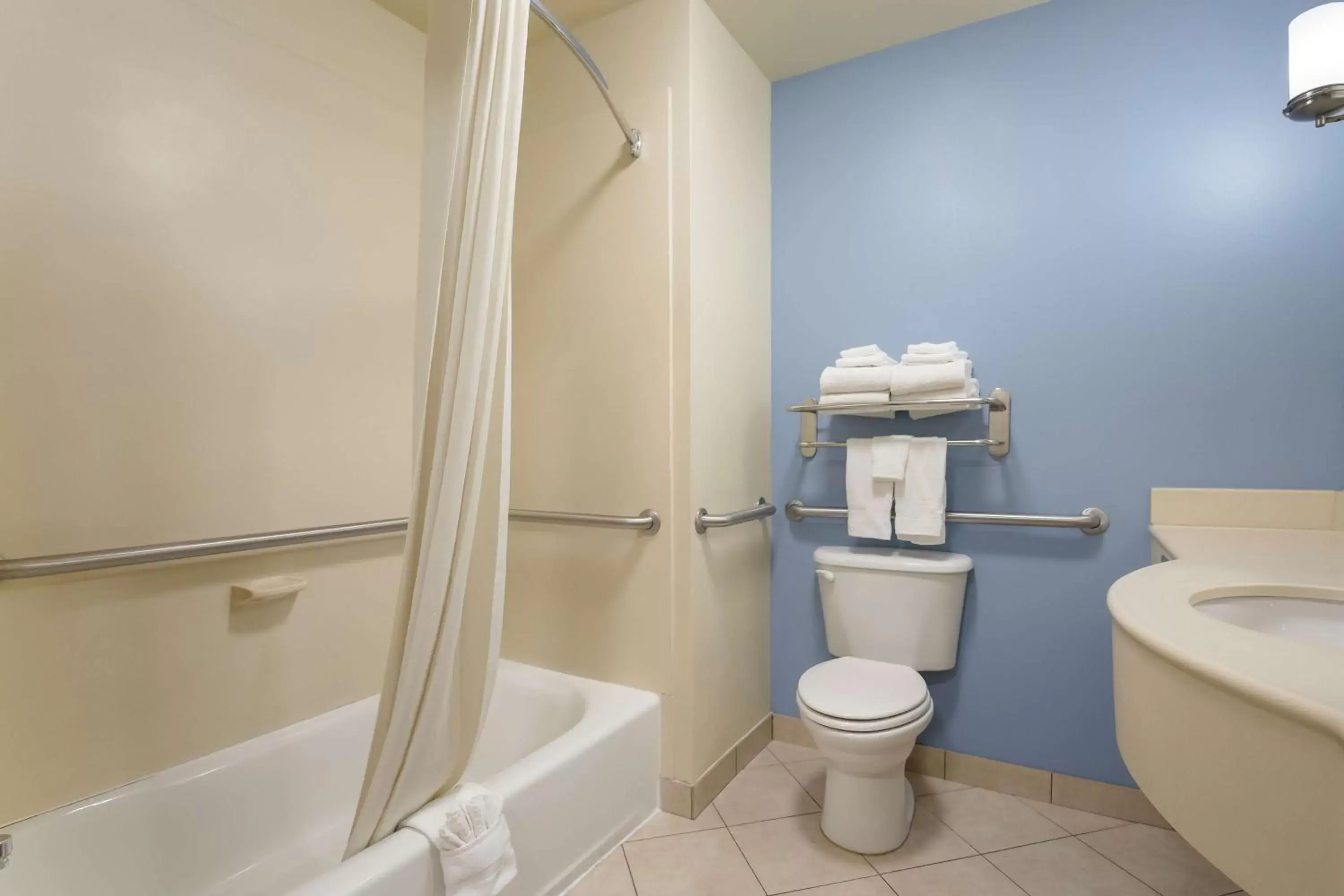 Bathroom in Best Western Coffeyville Central Business District Inn and Suites