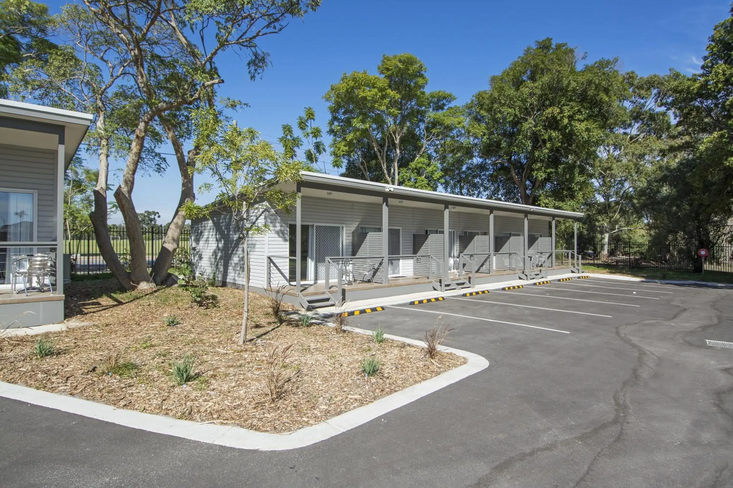 Property Building in Discovery Parks - Perth Airport
