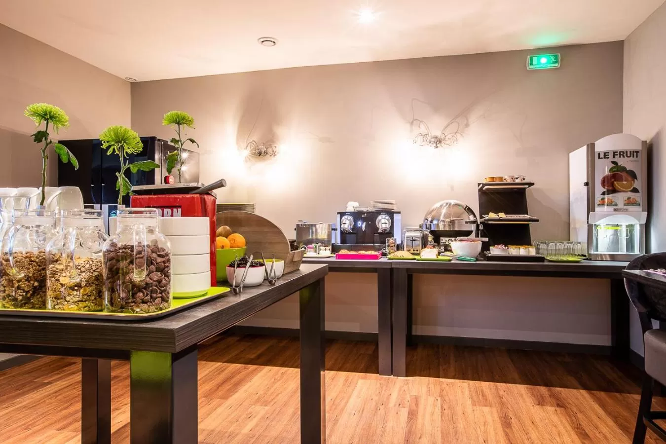 Buffet breakfast in Hotel Des Dunes