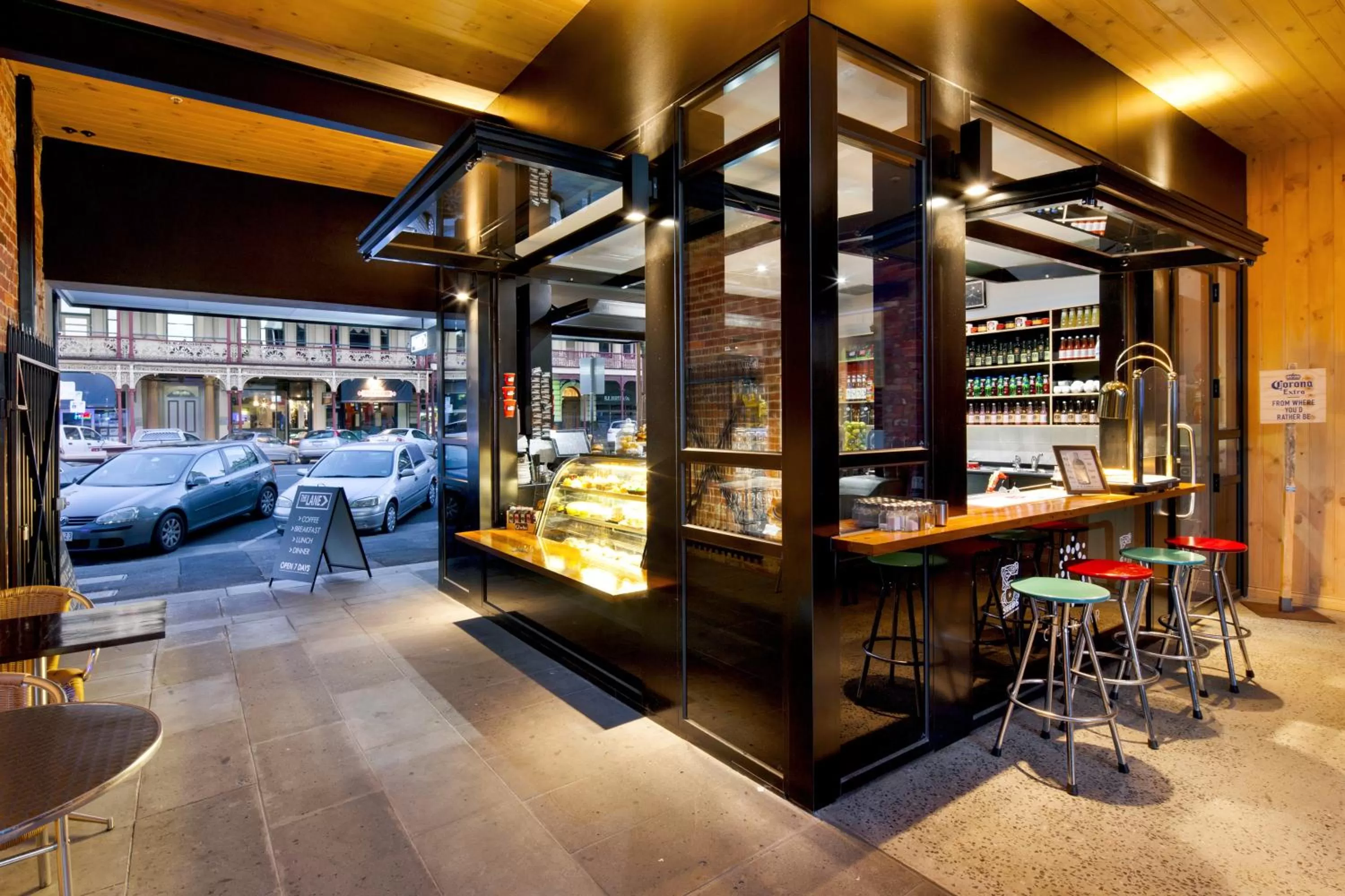 Food and drinks in Quality Inn The George Hotel Ballarat