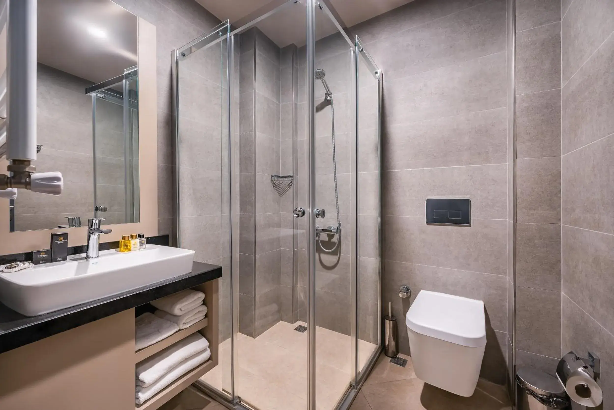Shower, Bathroom in Hidden Hills Hotel Istanbul Airport