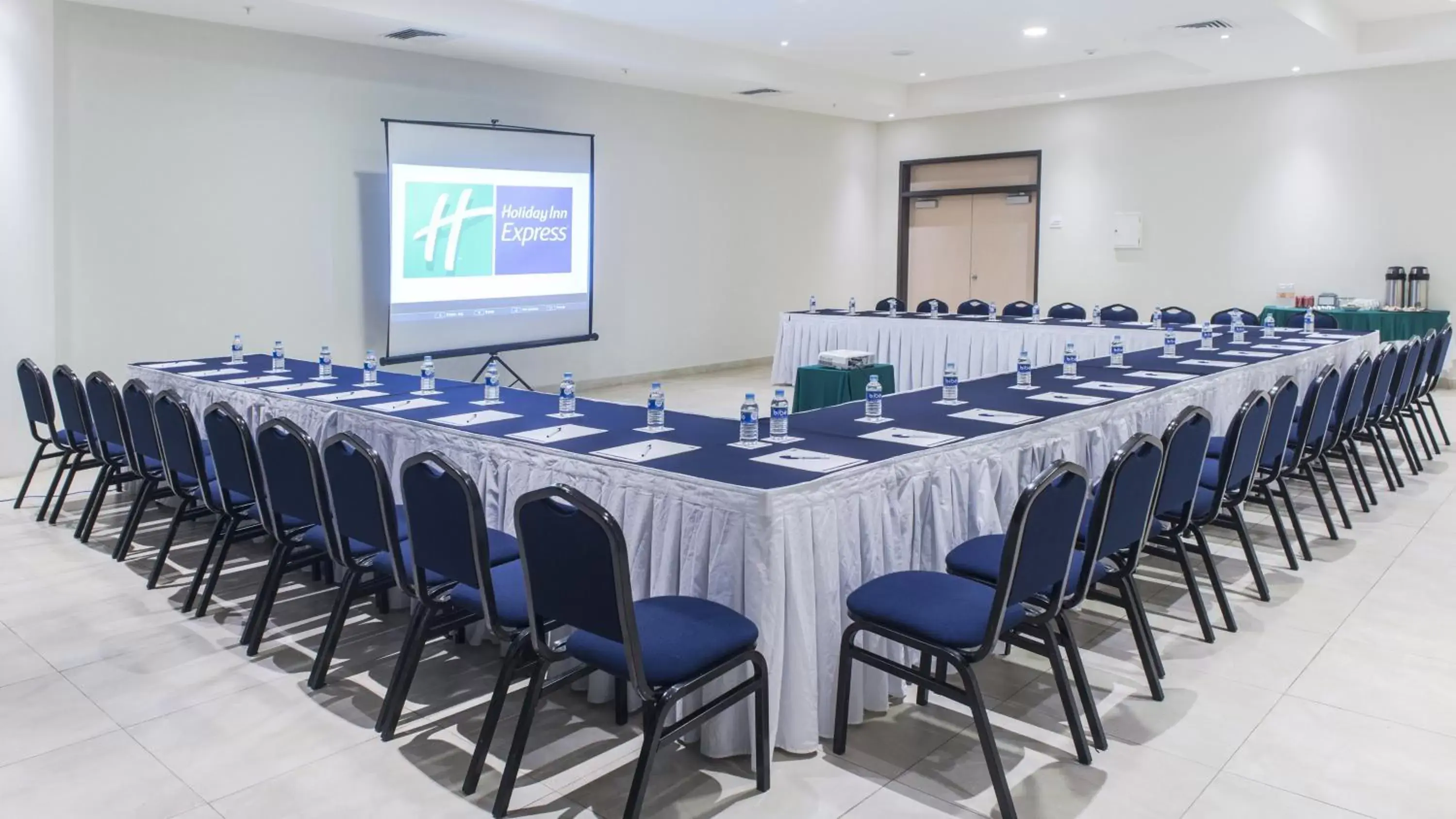 Meeting/conference room in Holiday Inn Express Xalapa