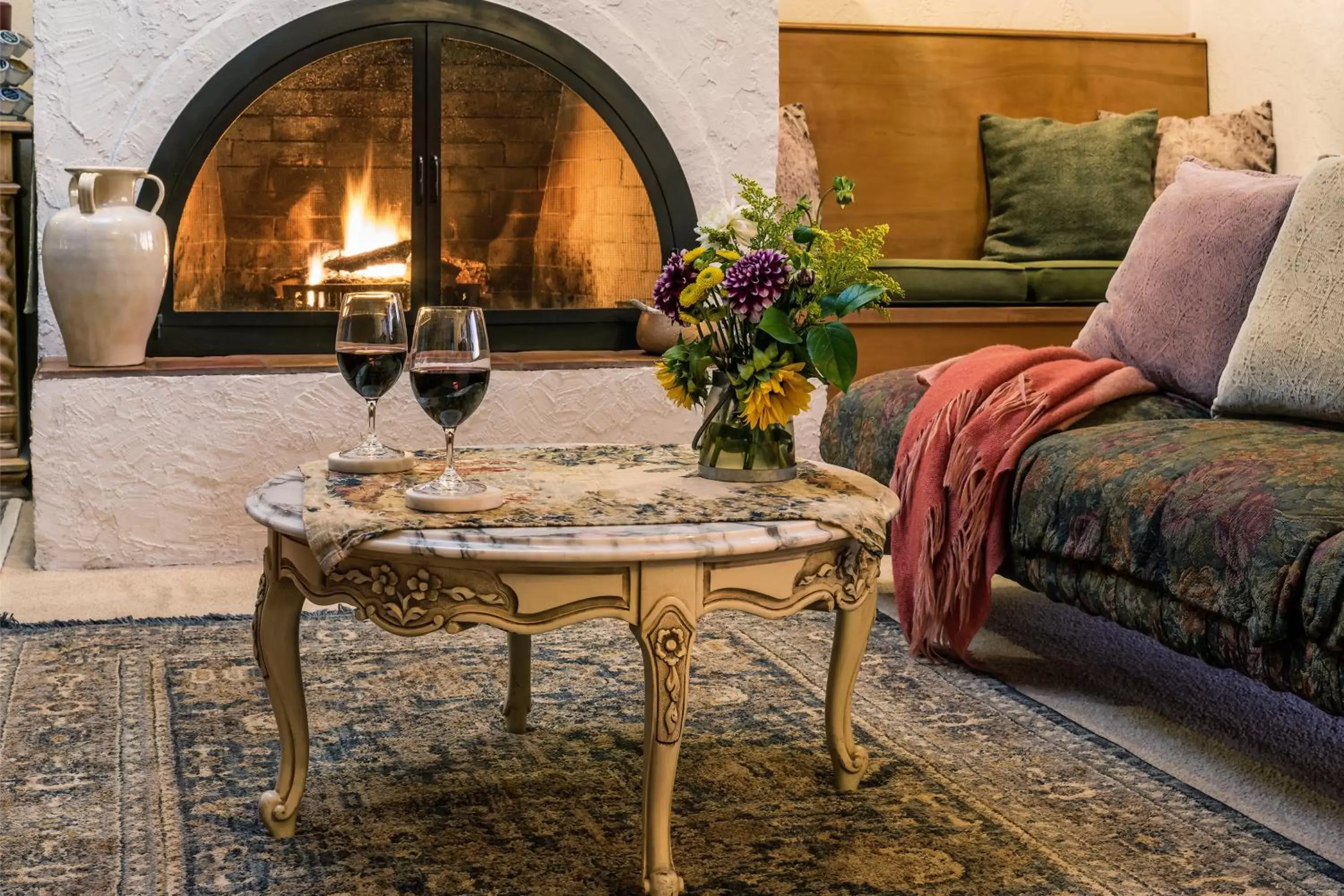 Living room, Seating Area in Arch Cape Inn and Retreat