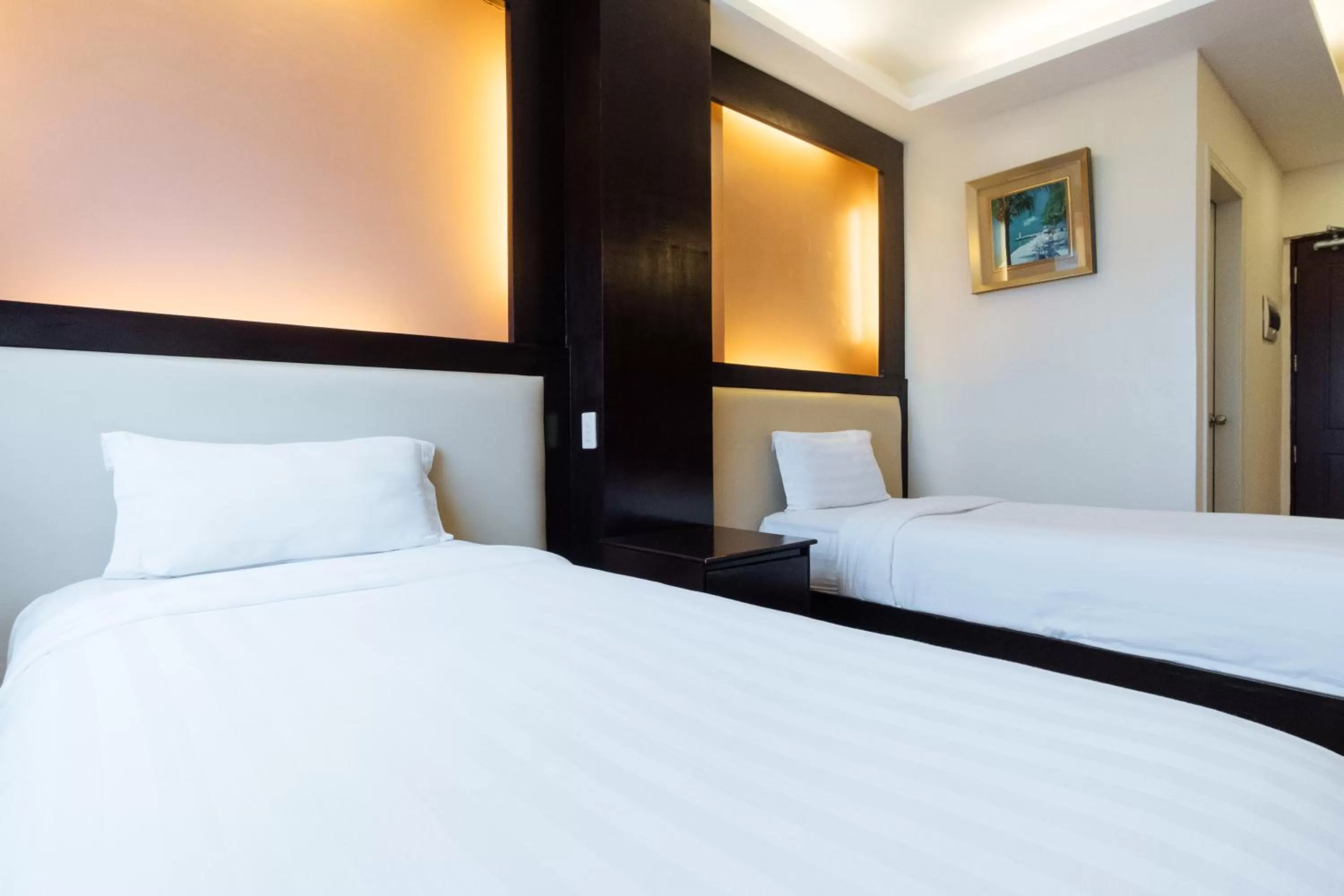 Bed in Northpointe Residences