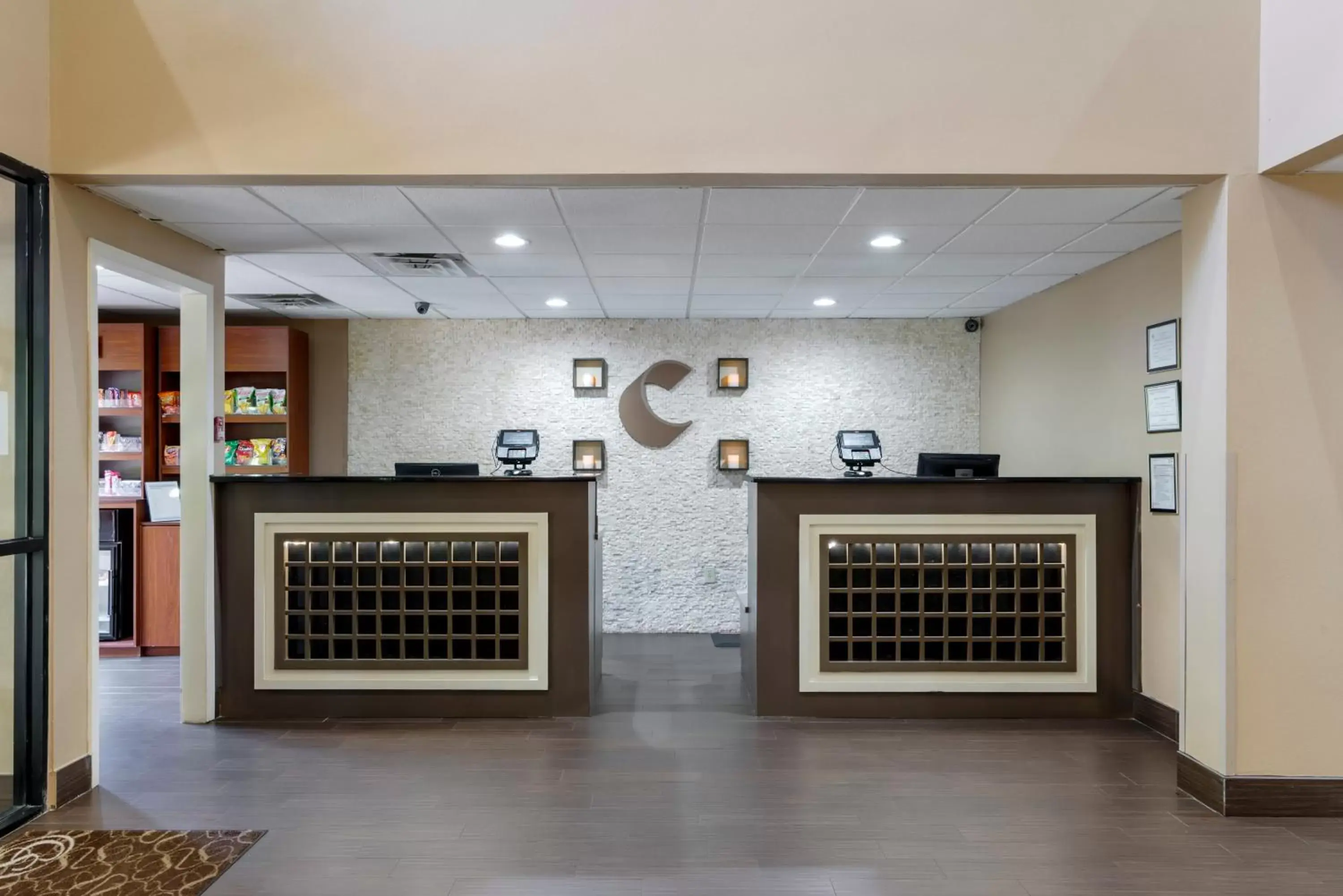 Lobby or reception in Comfort Suites Columbus State University Area Lobby or reception in Comfort Suites Columbus State University Area