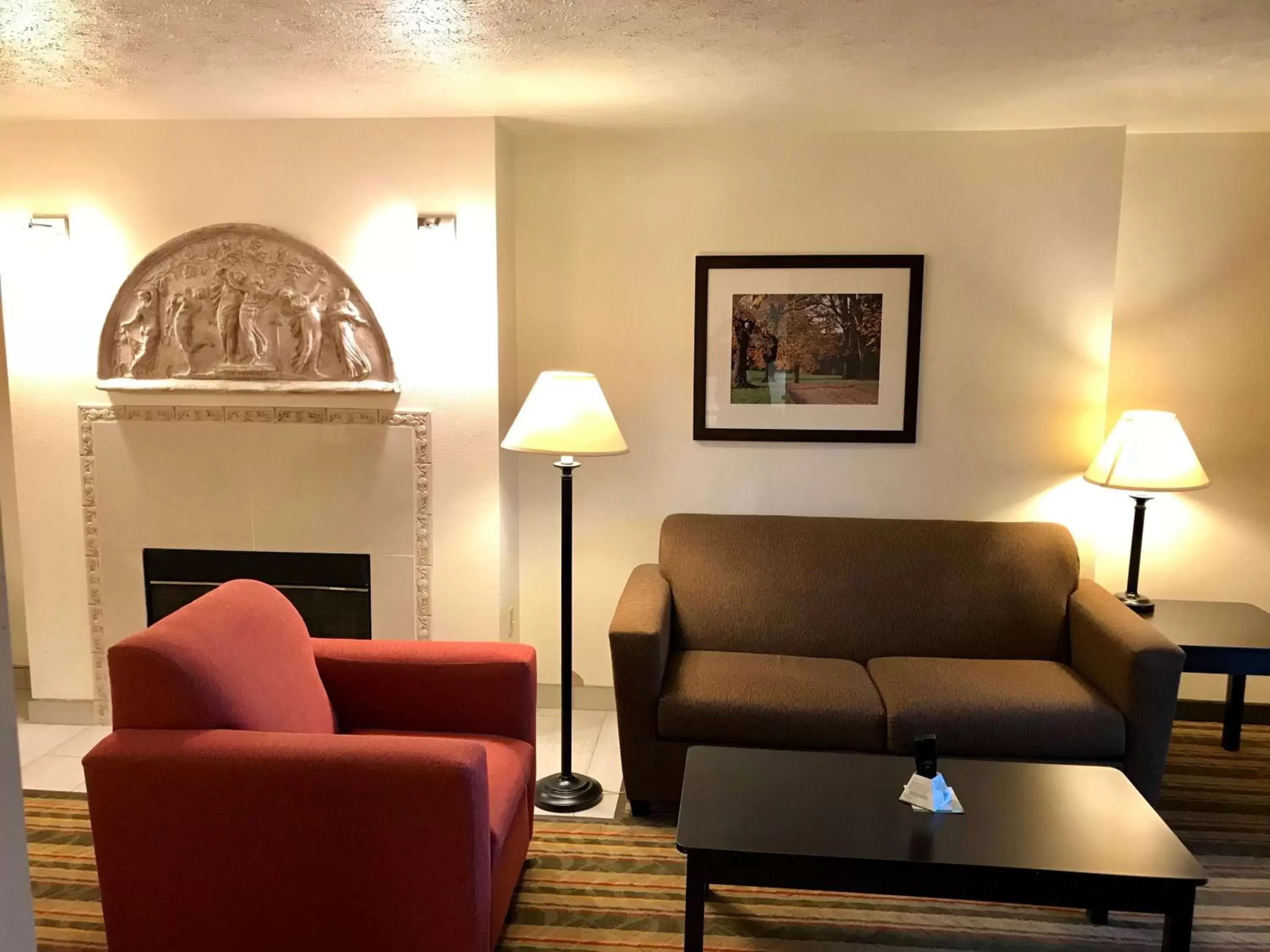 Photo of the whole room, Seating Area in Best Western Visalia Hotel