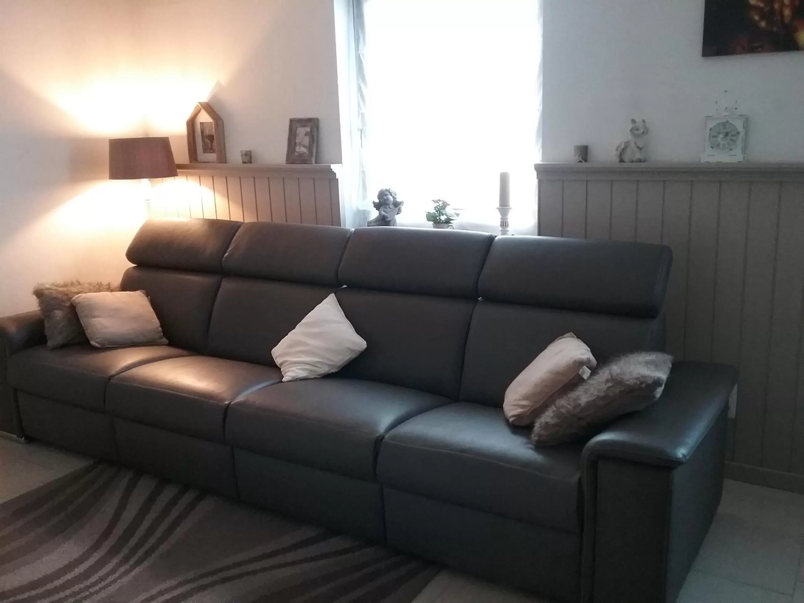 Communal lounge/ TV room in B&B 't Hemelbedje