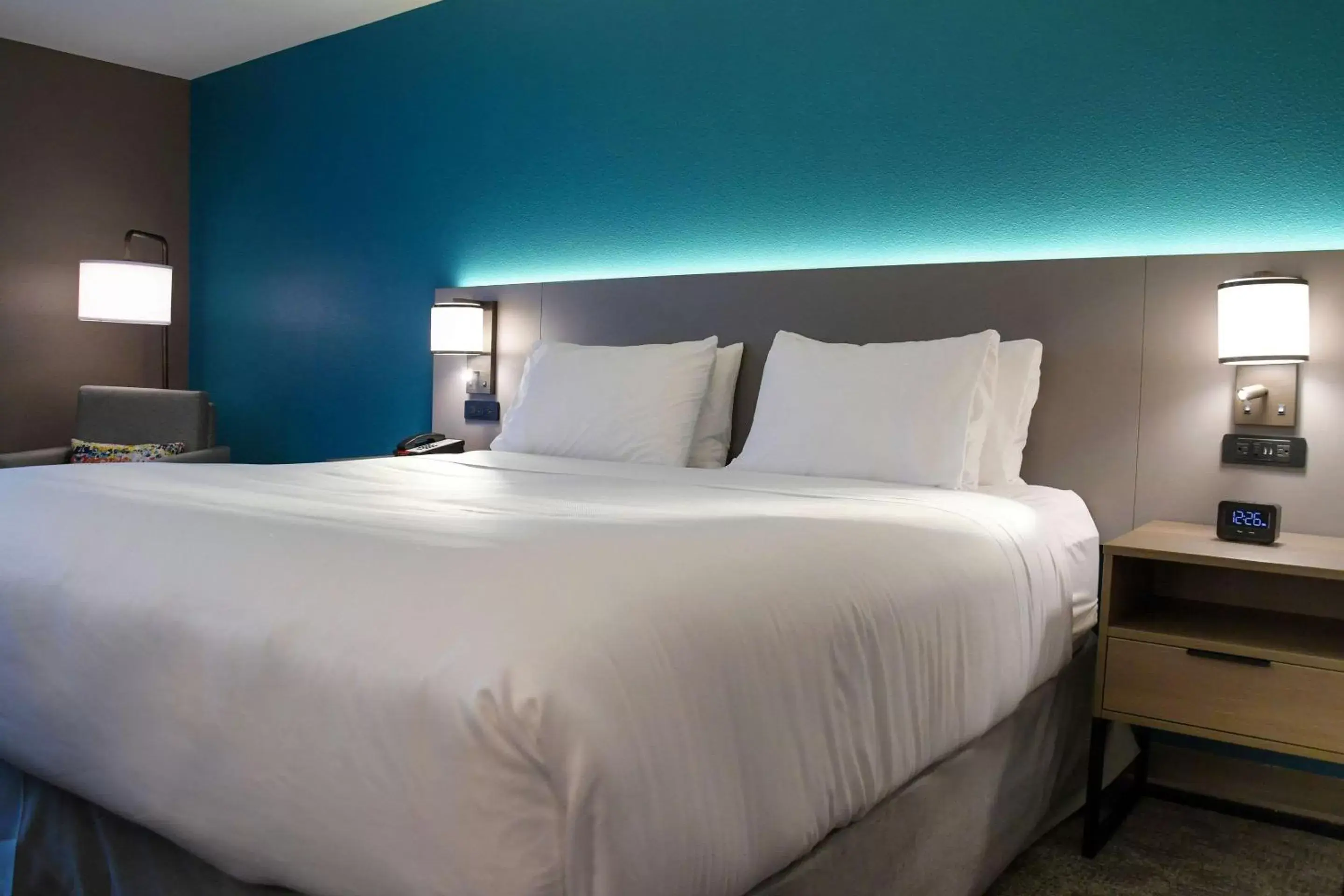 Bedroom, Bed in Comfort Inn & Suites NW Milwaukee