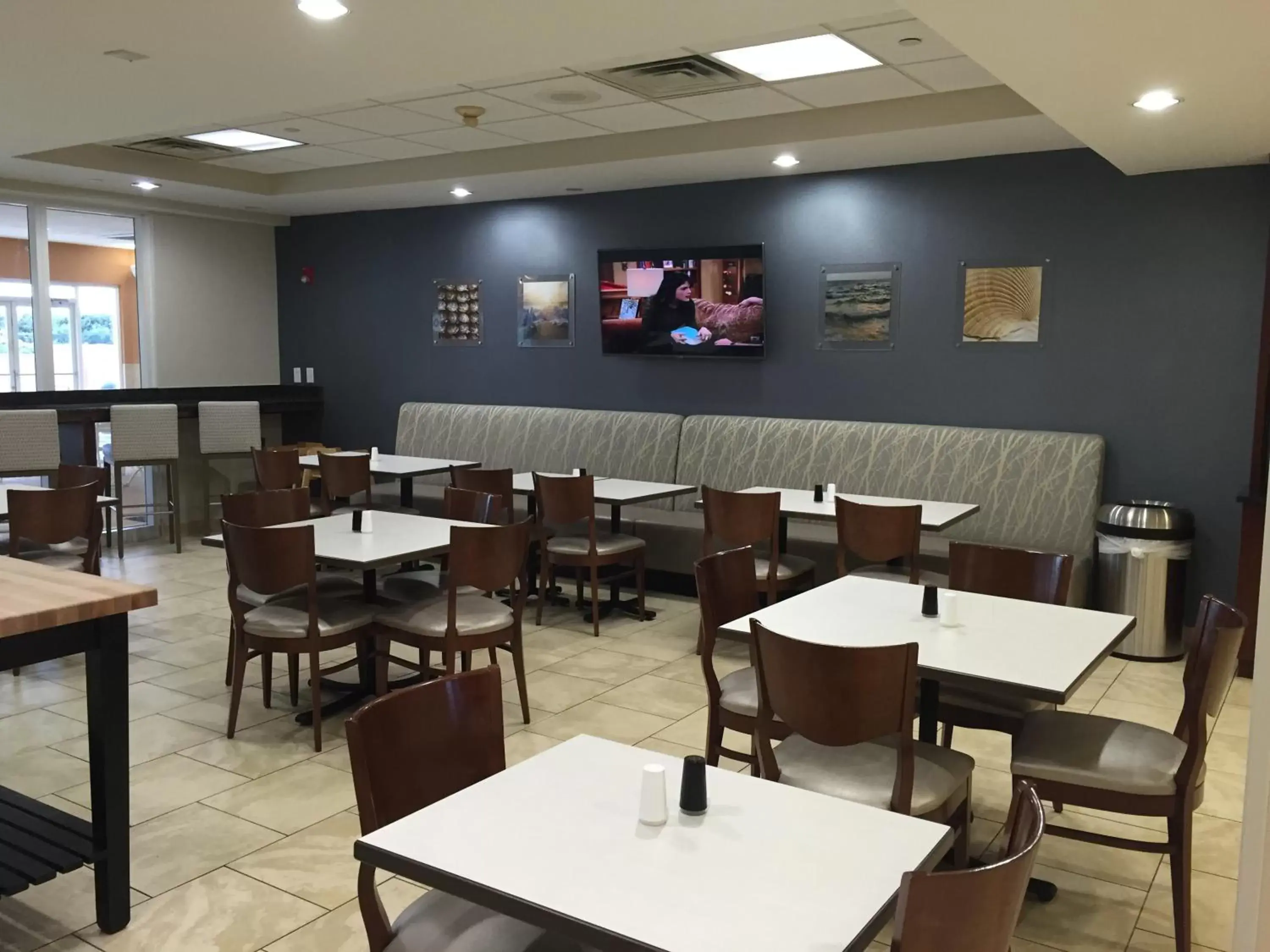 Restaurant/places to eat in SummerPlace Inn Restaurant/places to eat in SummerPlace Inn