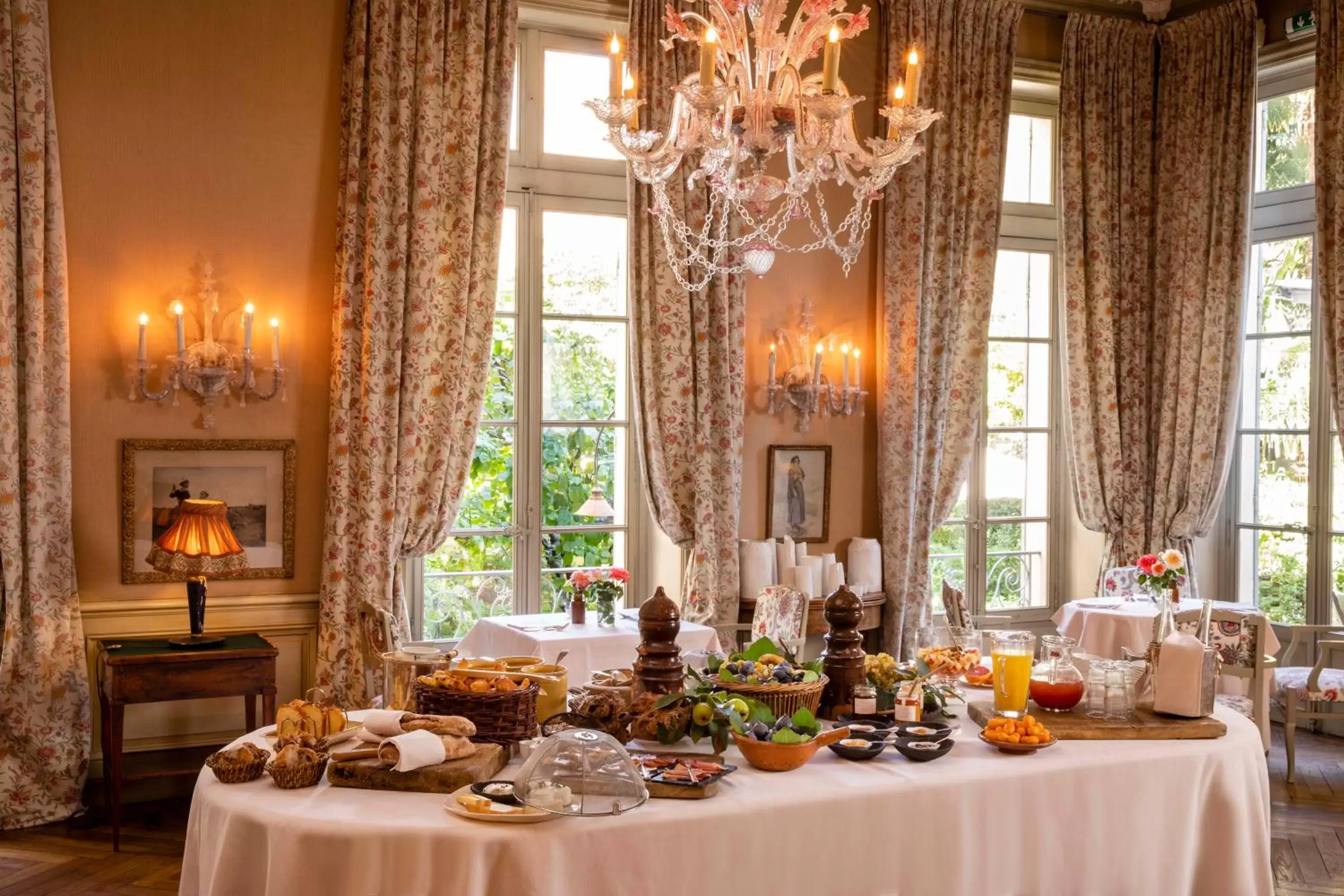 Breakfast in La Mirande Breakfast in La Mirande