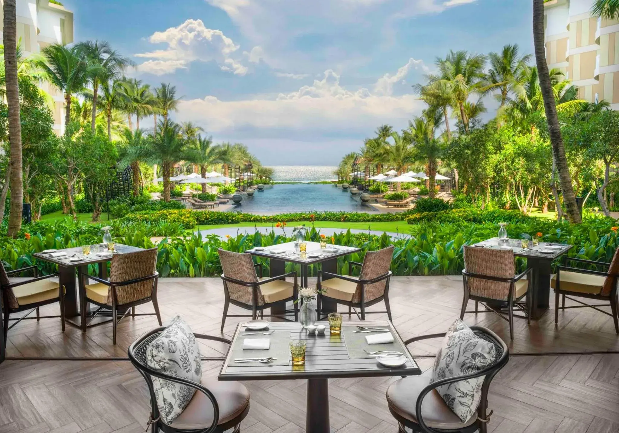 Restaurant/Places to Eat in InterContinental Phu Quoc Long Beach Resort, an IHG Hotel