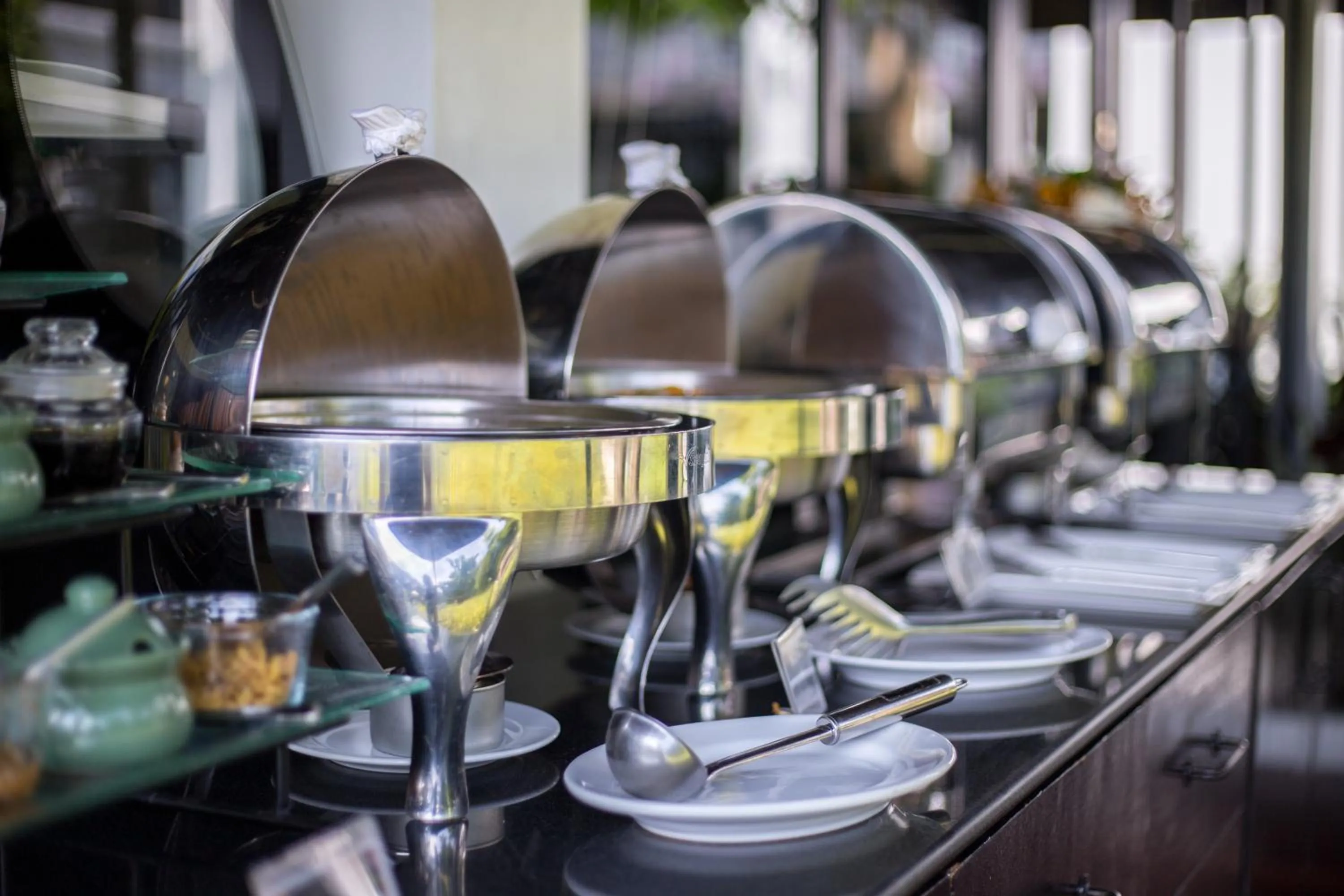 Food and drinks in Aruntara Riverside Boutique Hotel