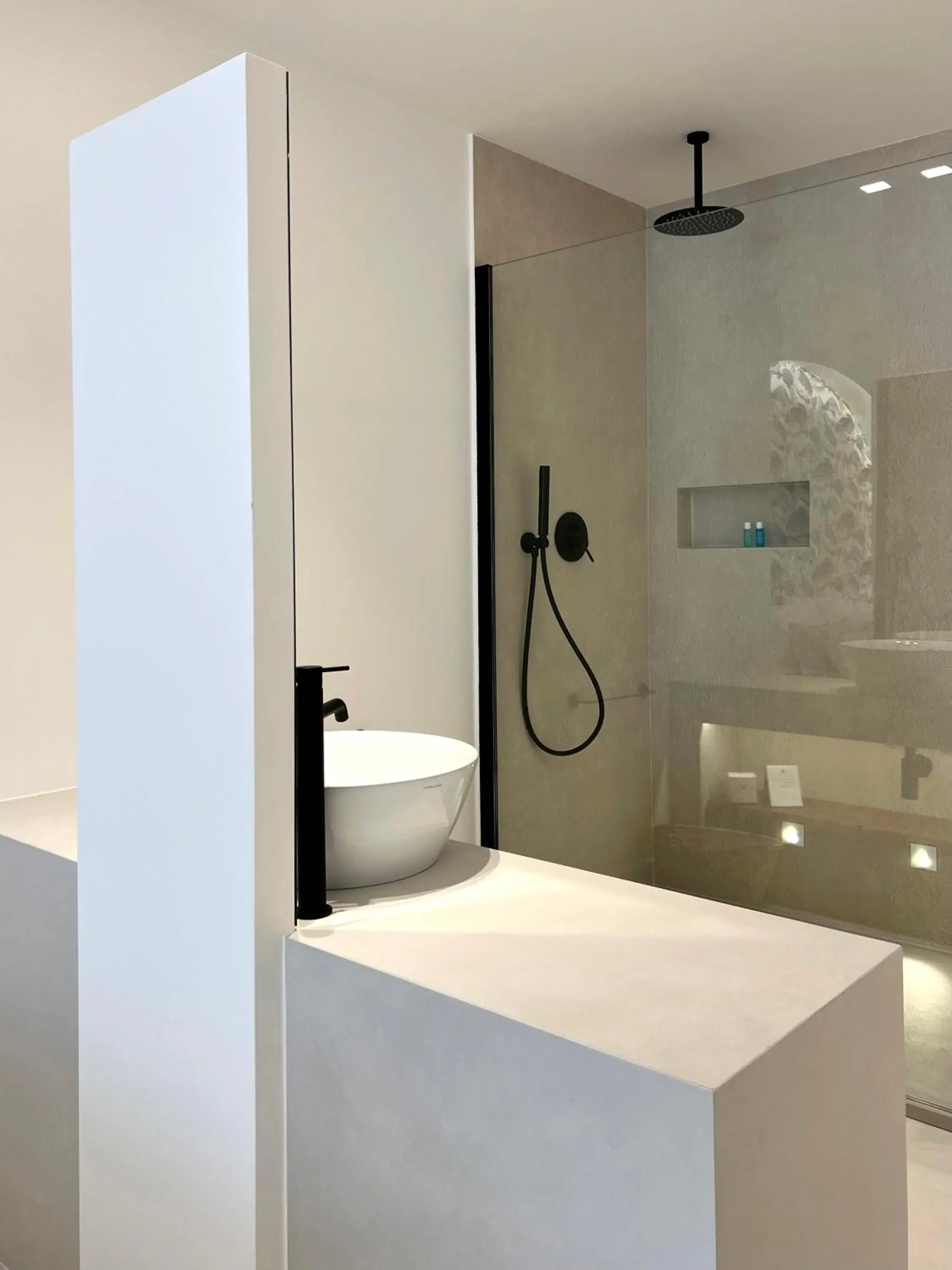 Shower, Bathroom in Il Borghetto Creative Resort