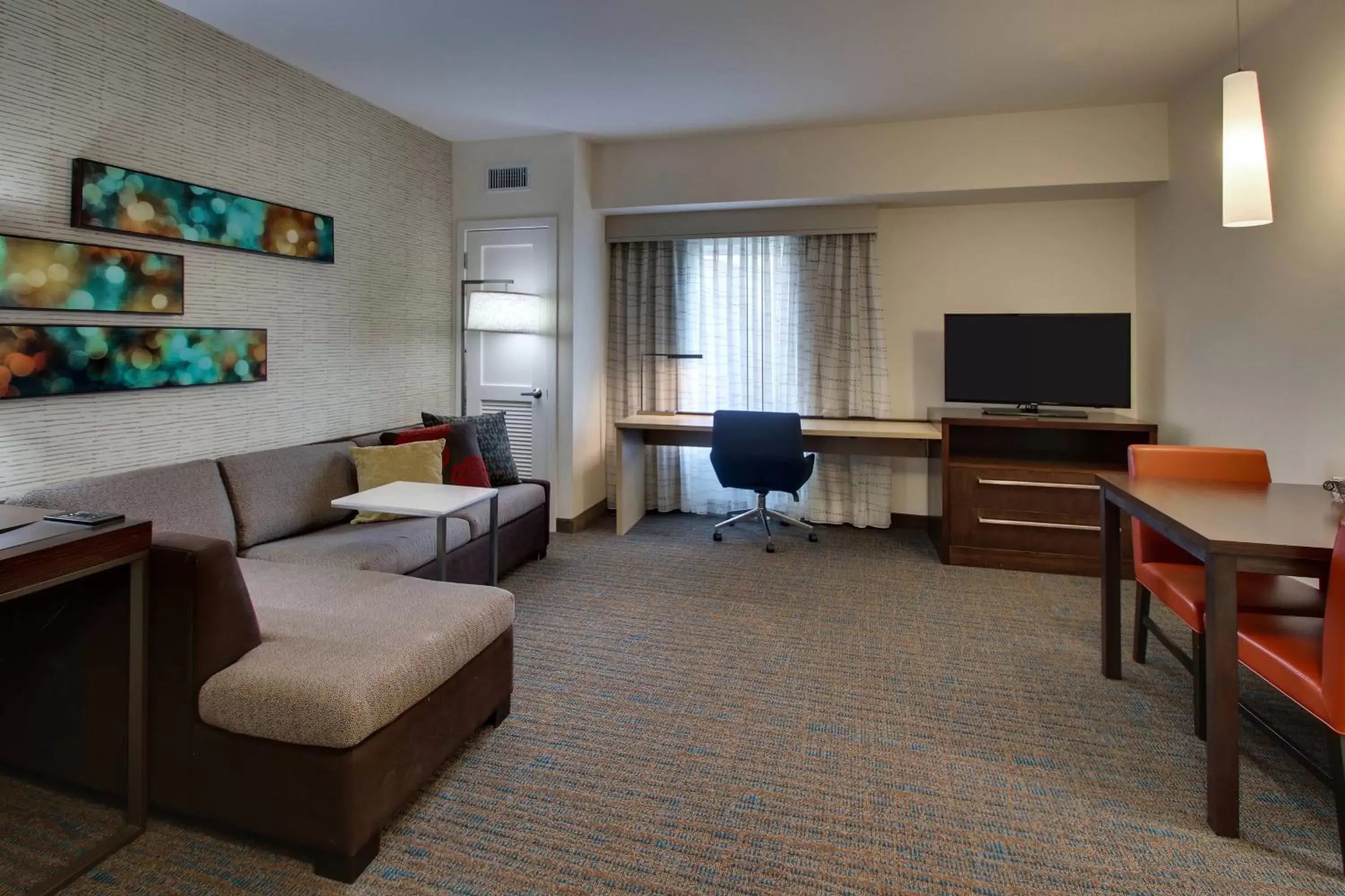 Living room, Seating Area in Residence Inn by Marriott Philadelphia Valley Forge/Collegeville