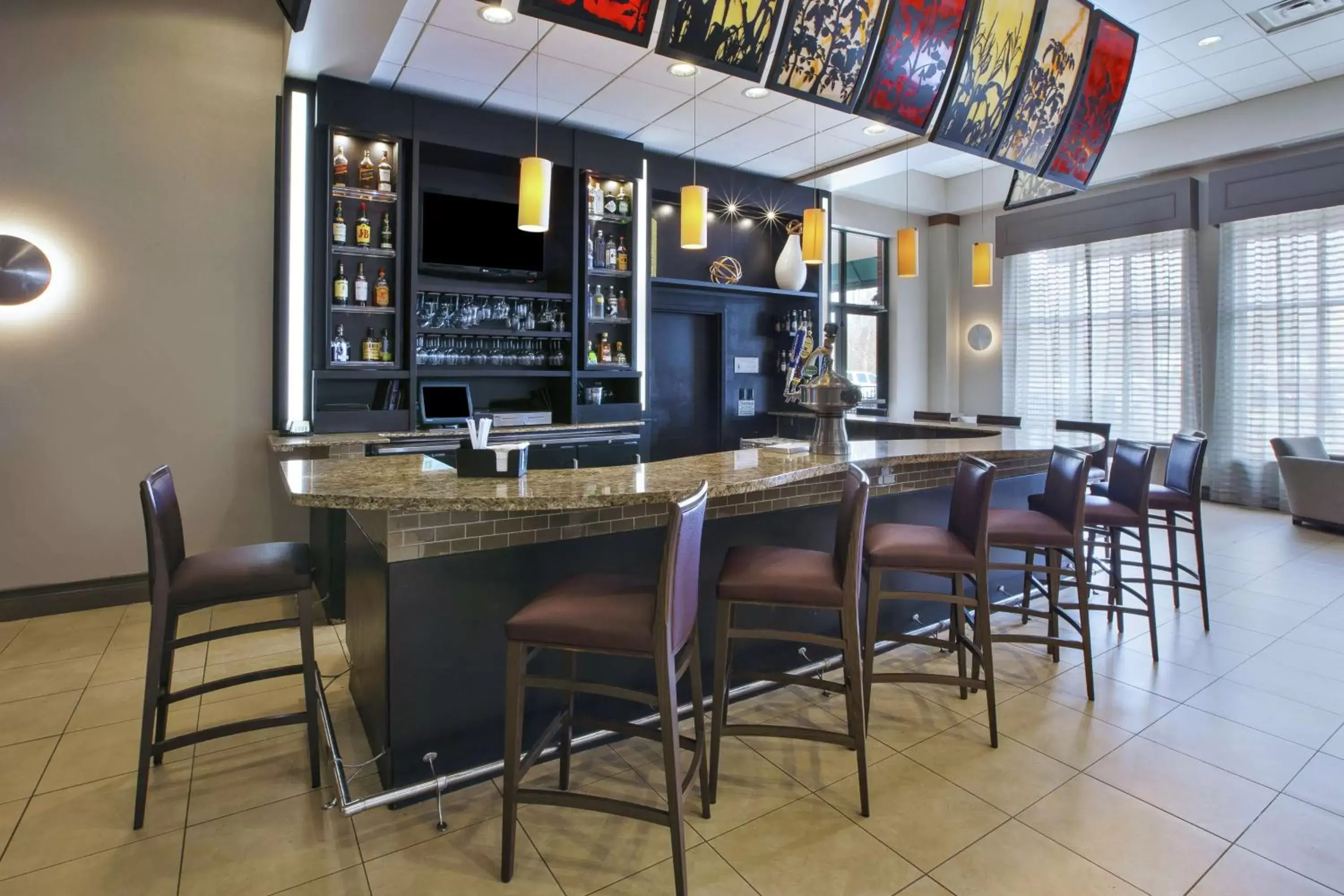 Lounge or bar, Lounge/Bar in Embassy Suites Columbus - Airport