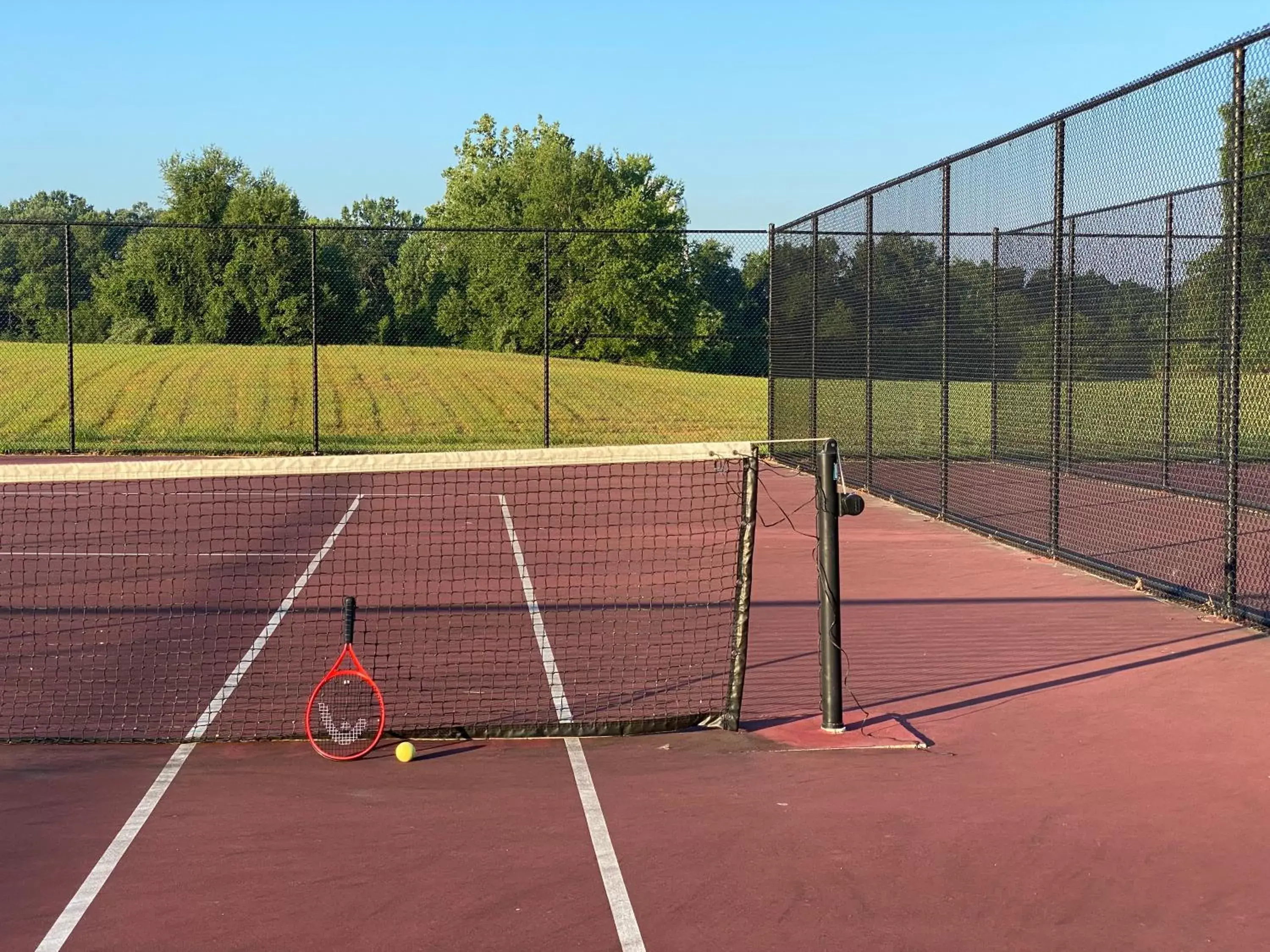 Tennis court, Tennis/Squash in Salamander Resort and Spa