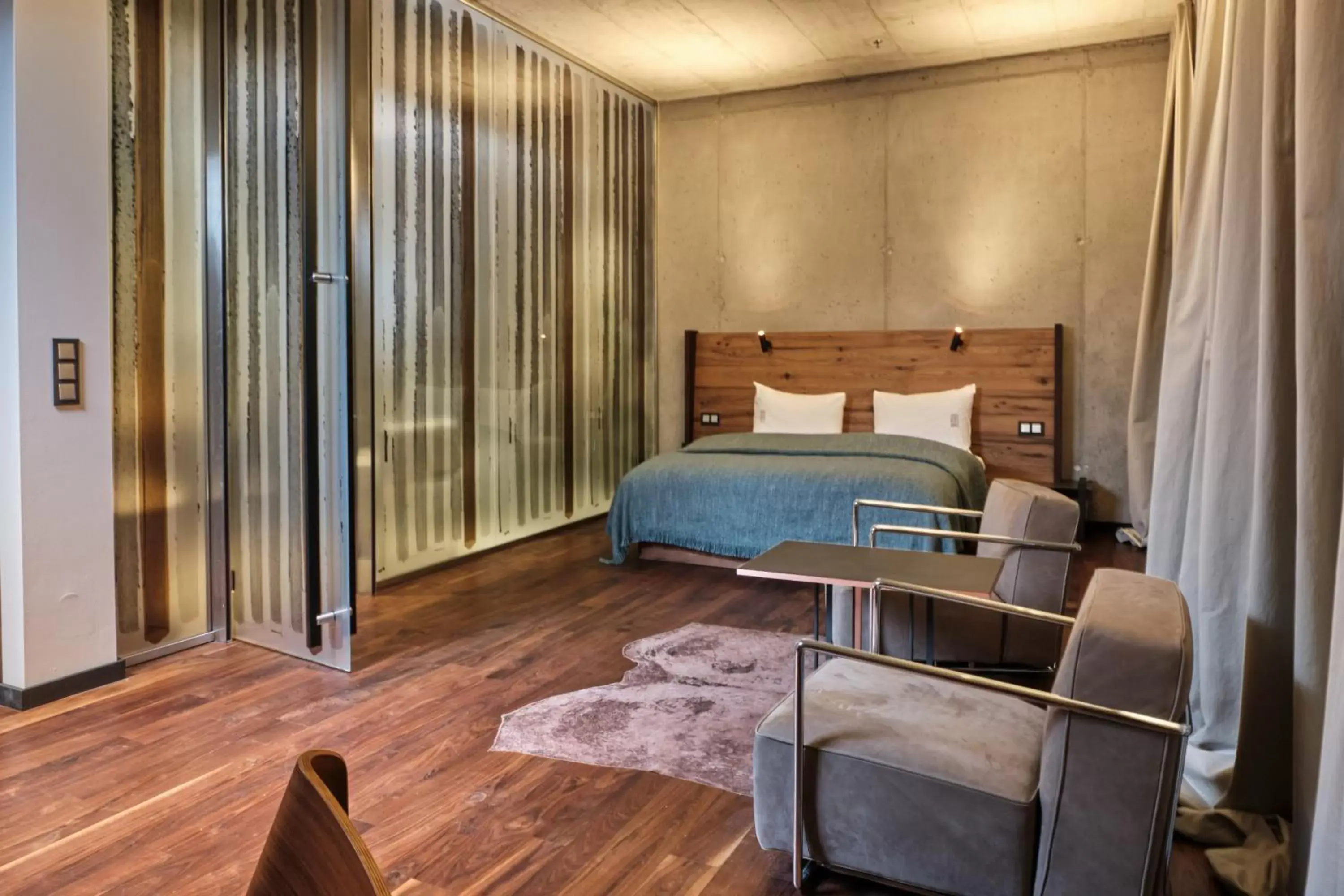 Photo of the whole room, Bed in Hotel Warszawa Photo of the whole room, Bed in Hotel Warszawa