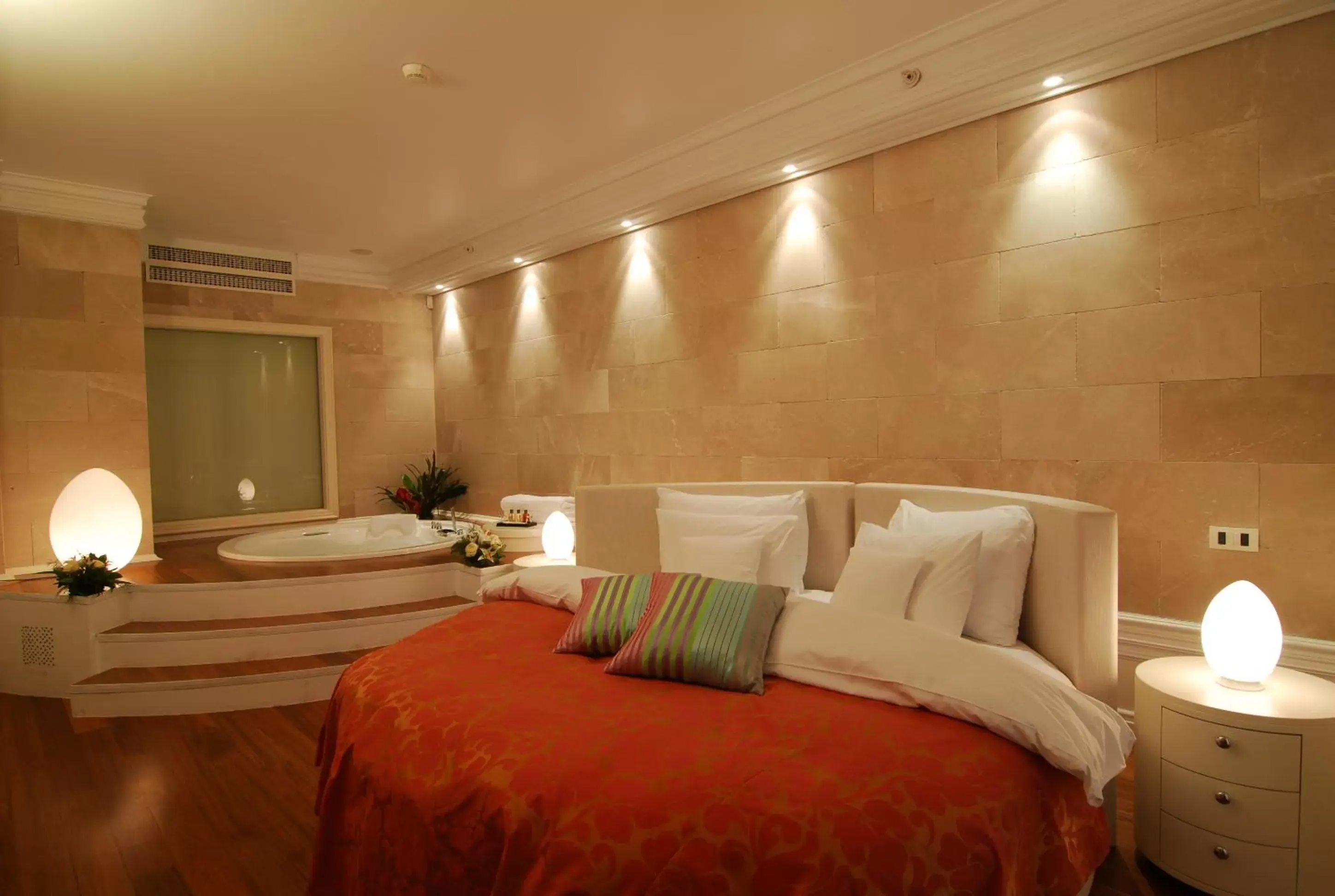 Bed in Splendid Conference & Spa Resort