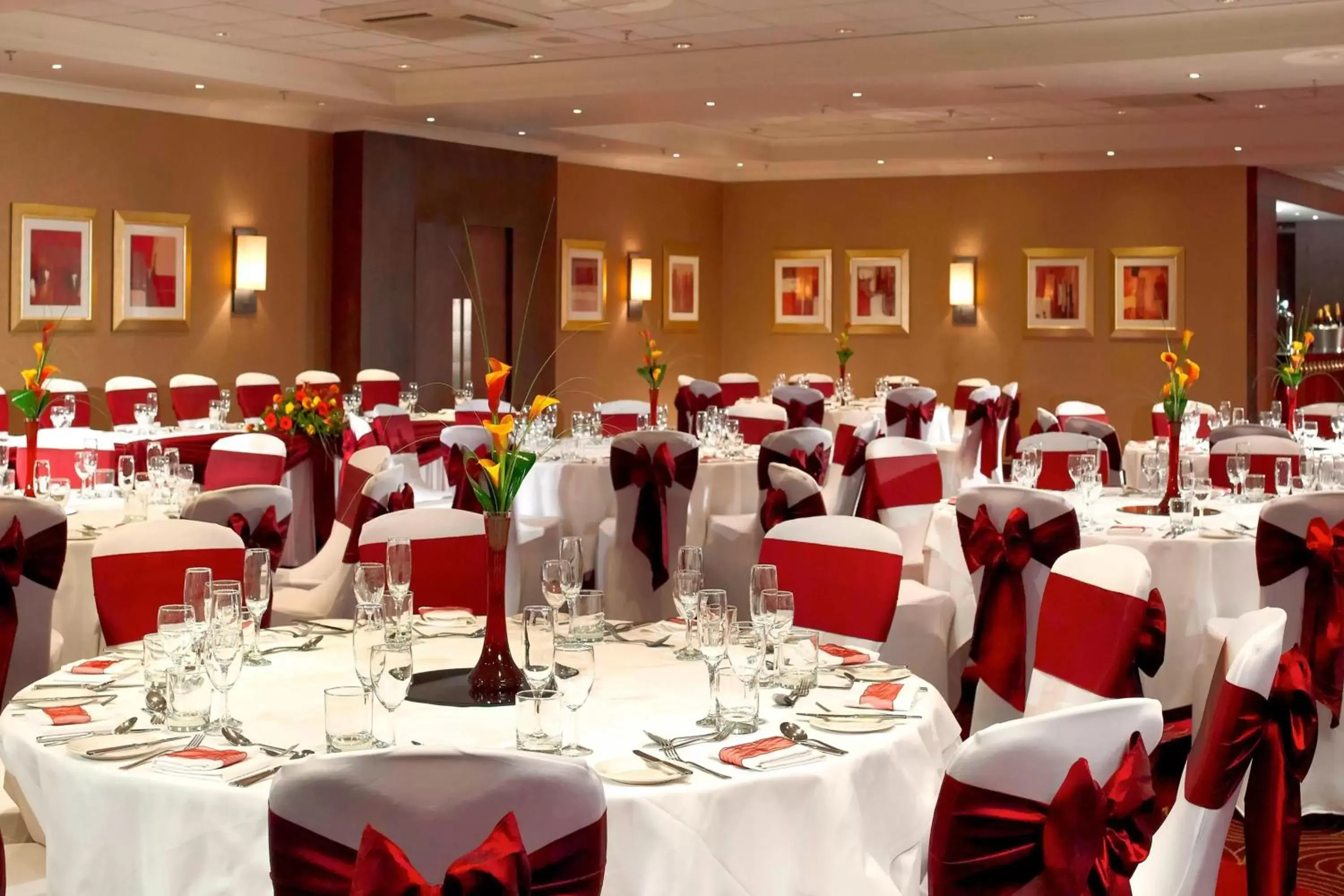 Lobby or reception, Restaurant/Places to Eat in Delta Hotels by Marriott Edinburgh