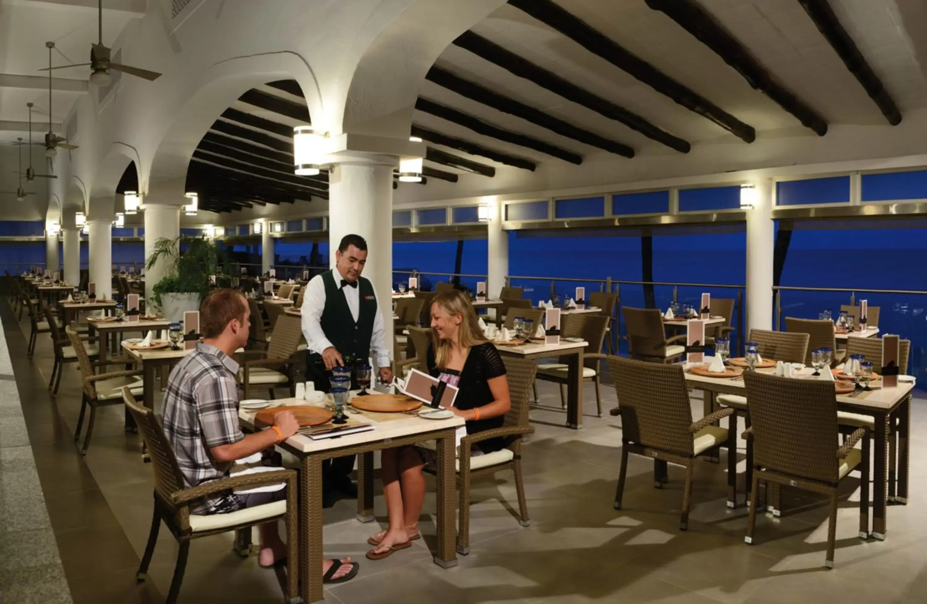 Restaurant/Places to Eat in Riu Jalisco - All Inclusive