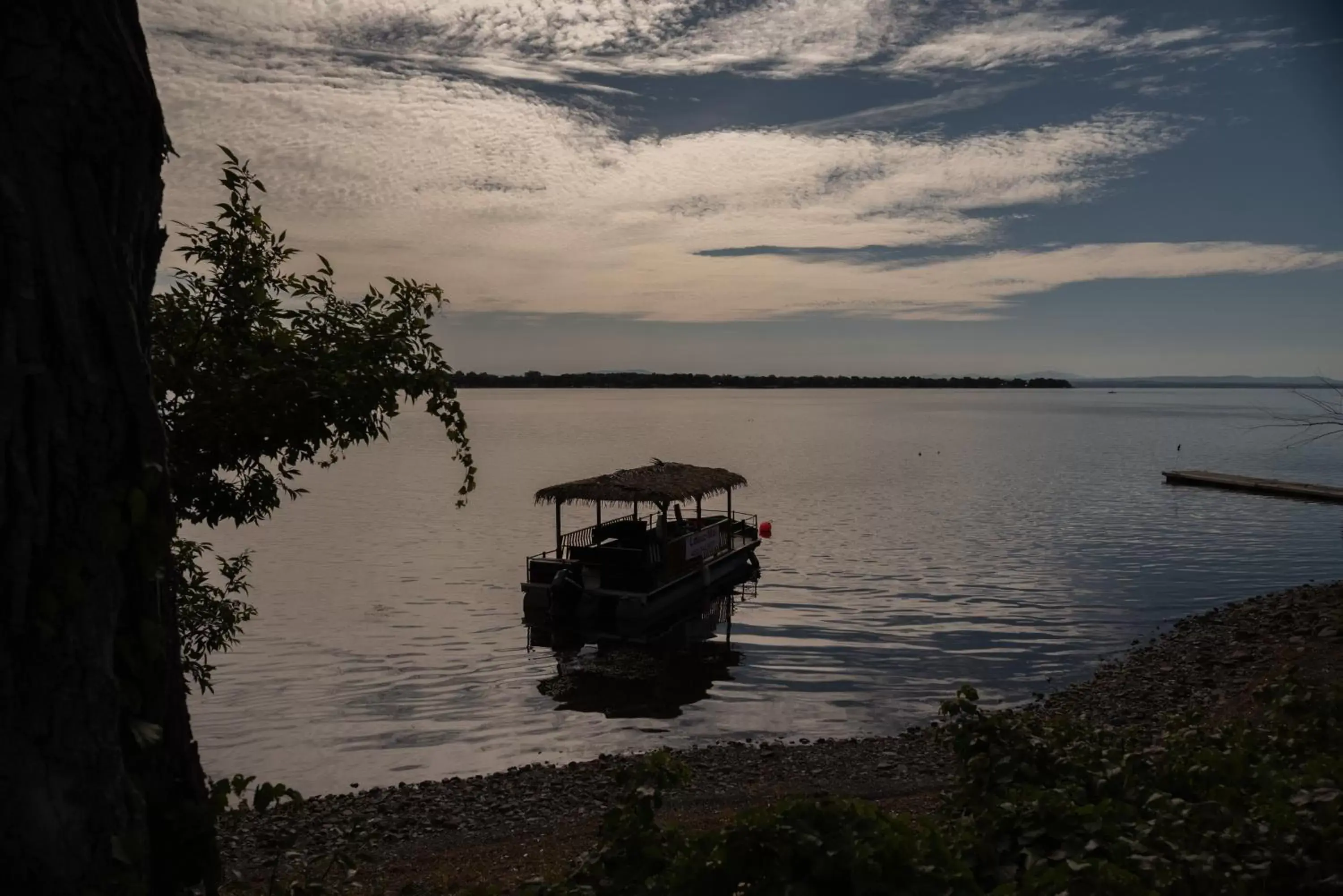 Lake view in Complexe La cache du Lac Champlain