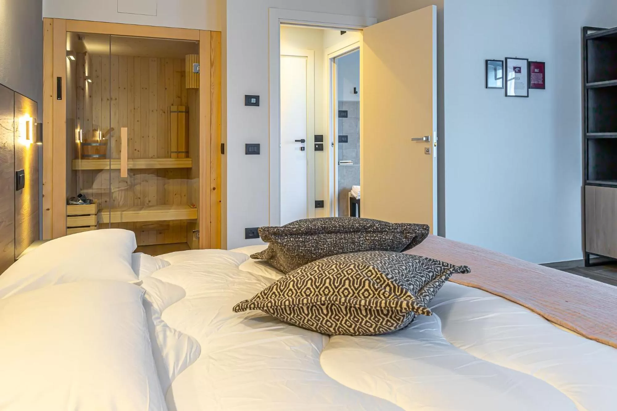 Sauna, Bed in Hotel Mon Émile