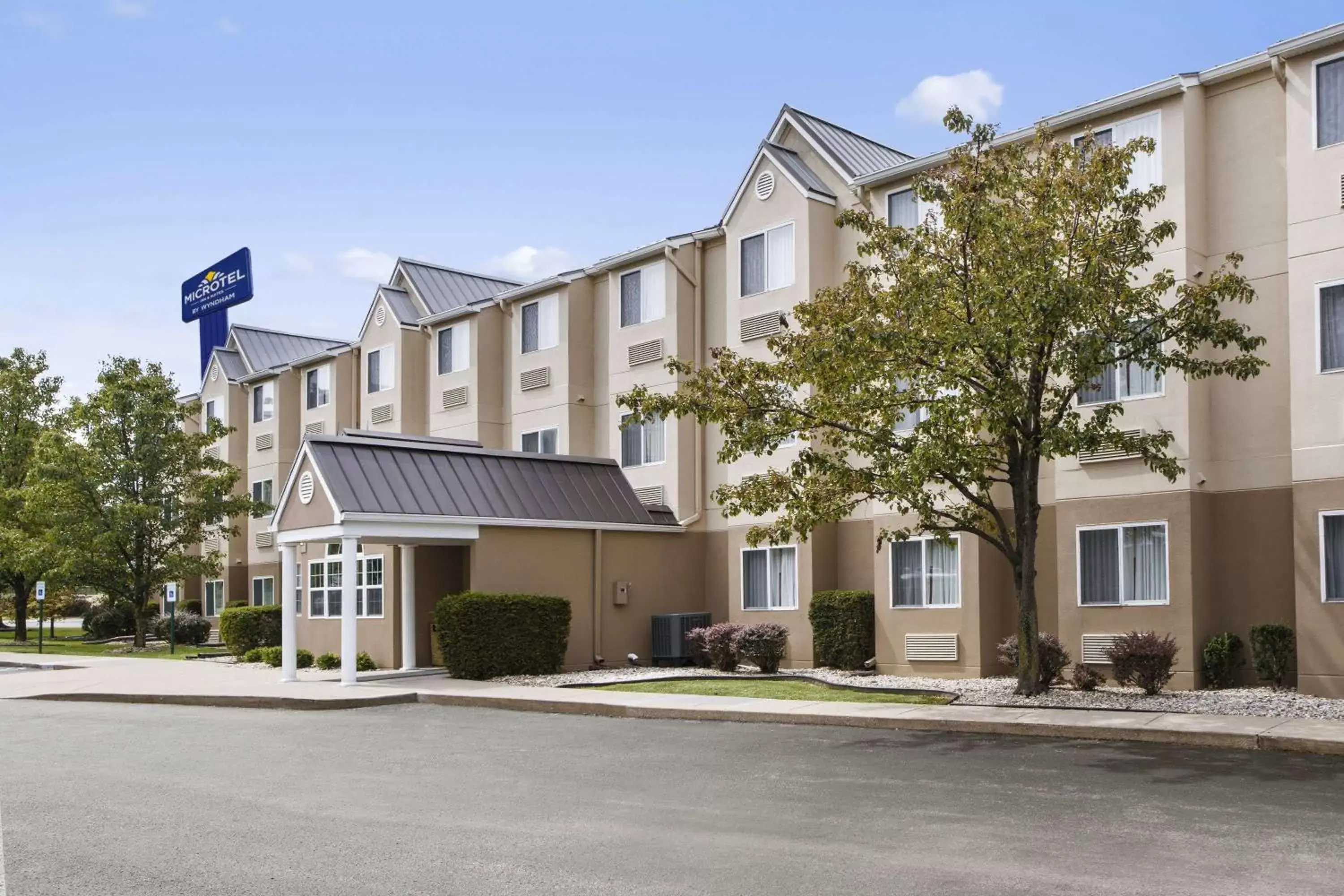 Property Building in Microtel Inn By Wyndham Louisville East