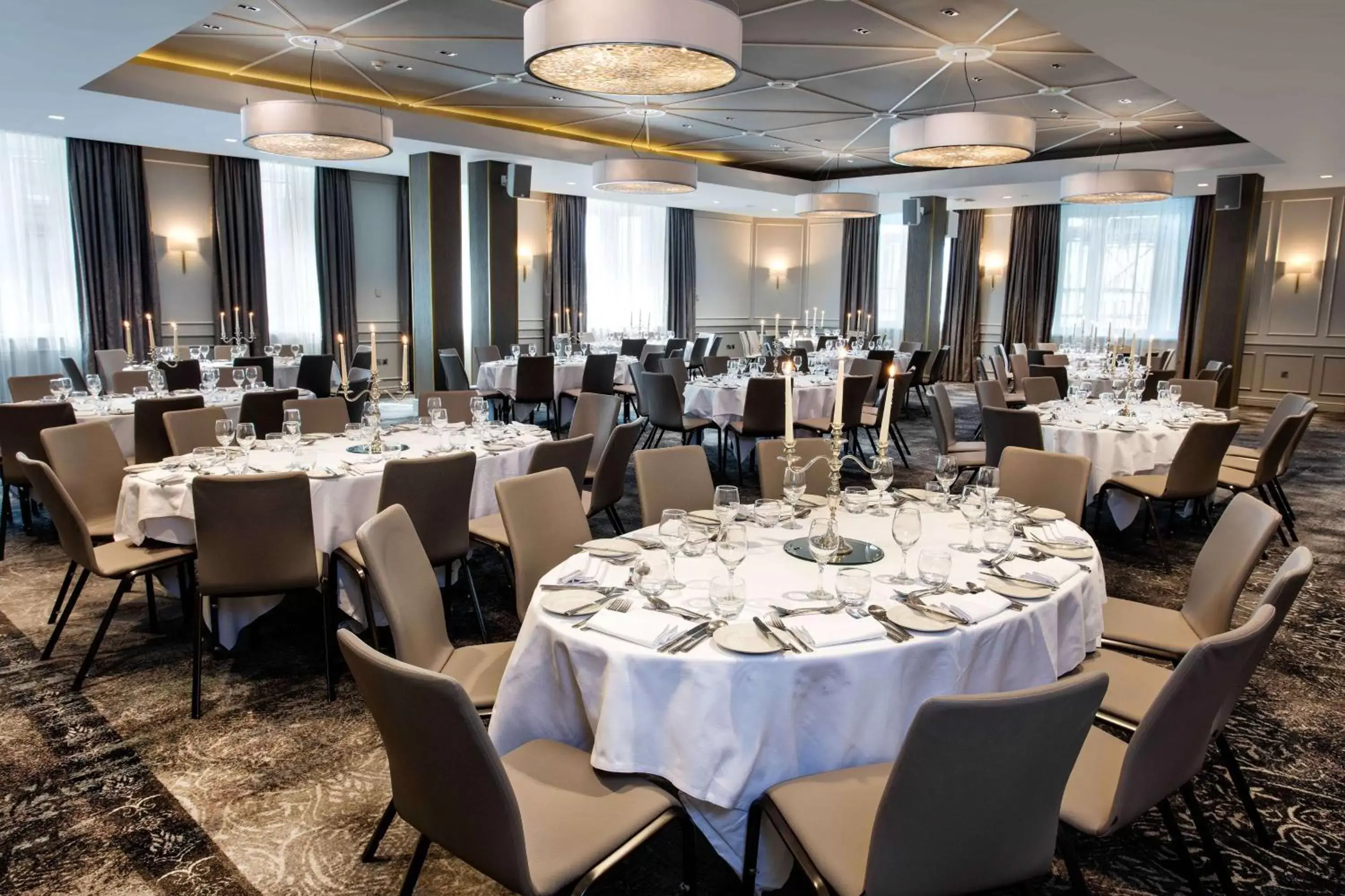 Meeting/conference room, Restaurant/Places to Eat in Hilton Edinburgh Carlton