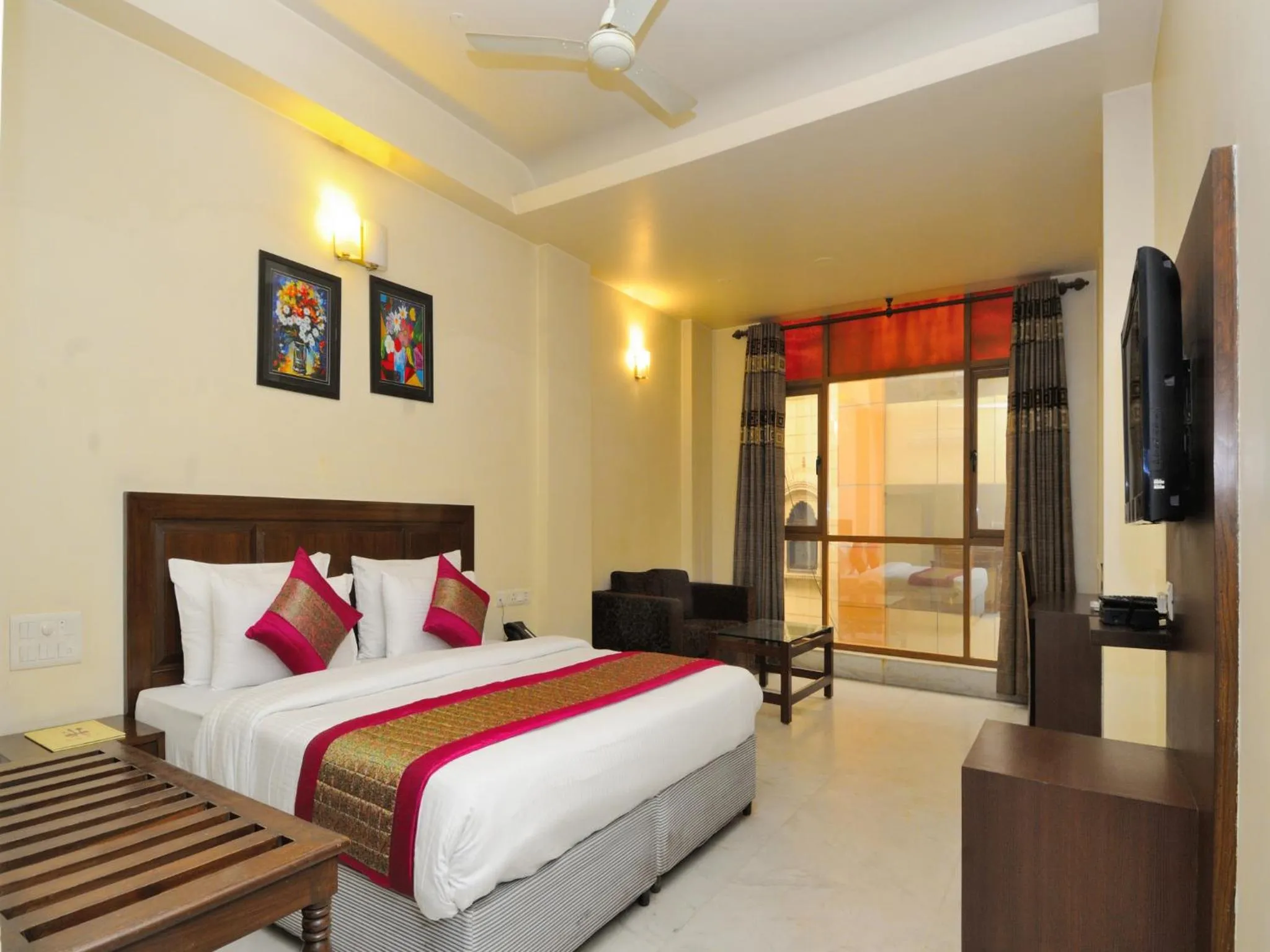 Hotel Shanti Villa- New Delhi Railway Station