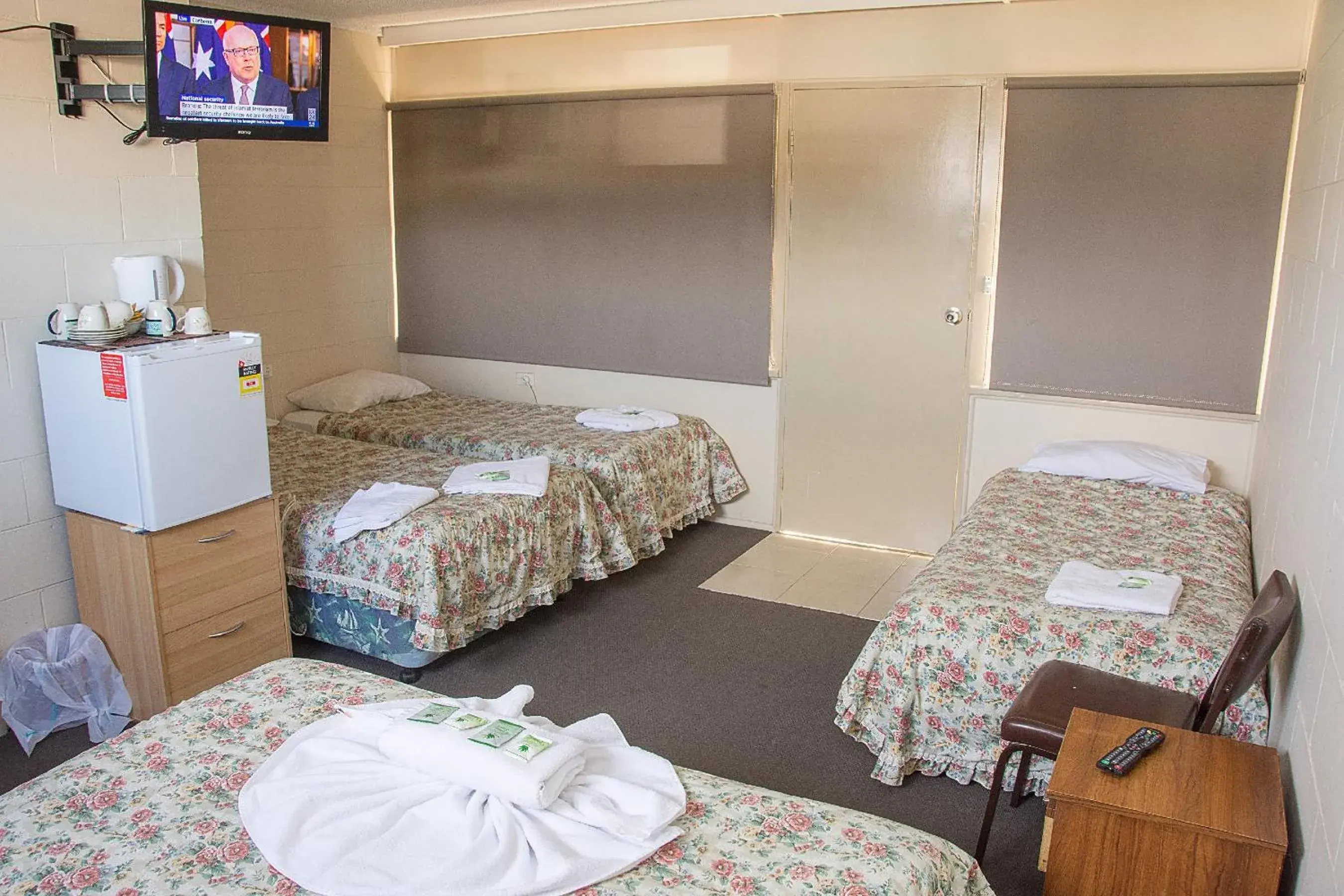 Photo of the whole room, Bed in The Swiss Motel