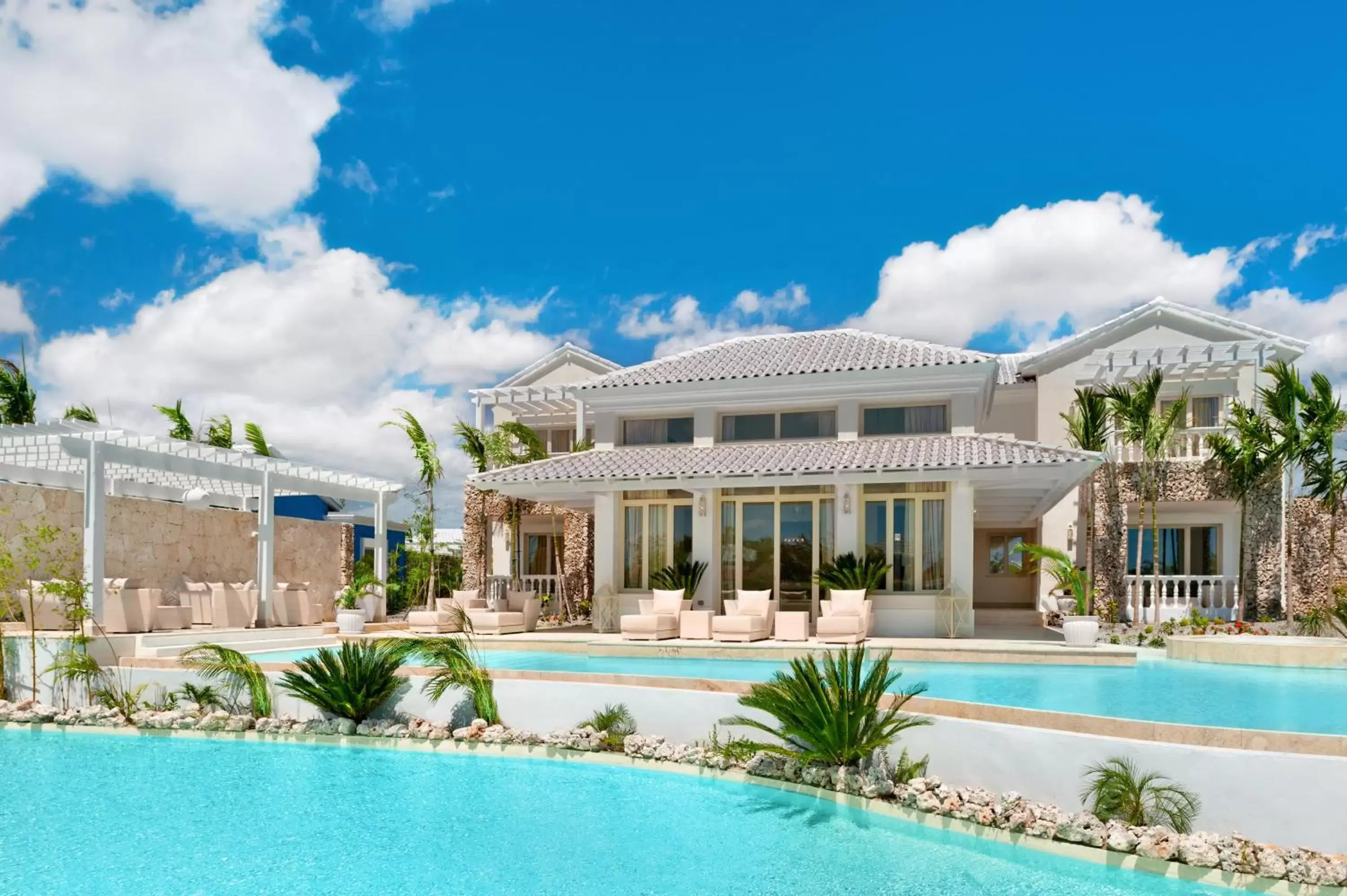 Property building, Swimming Pool in Eden Roc Cap Cana