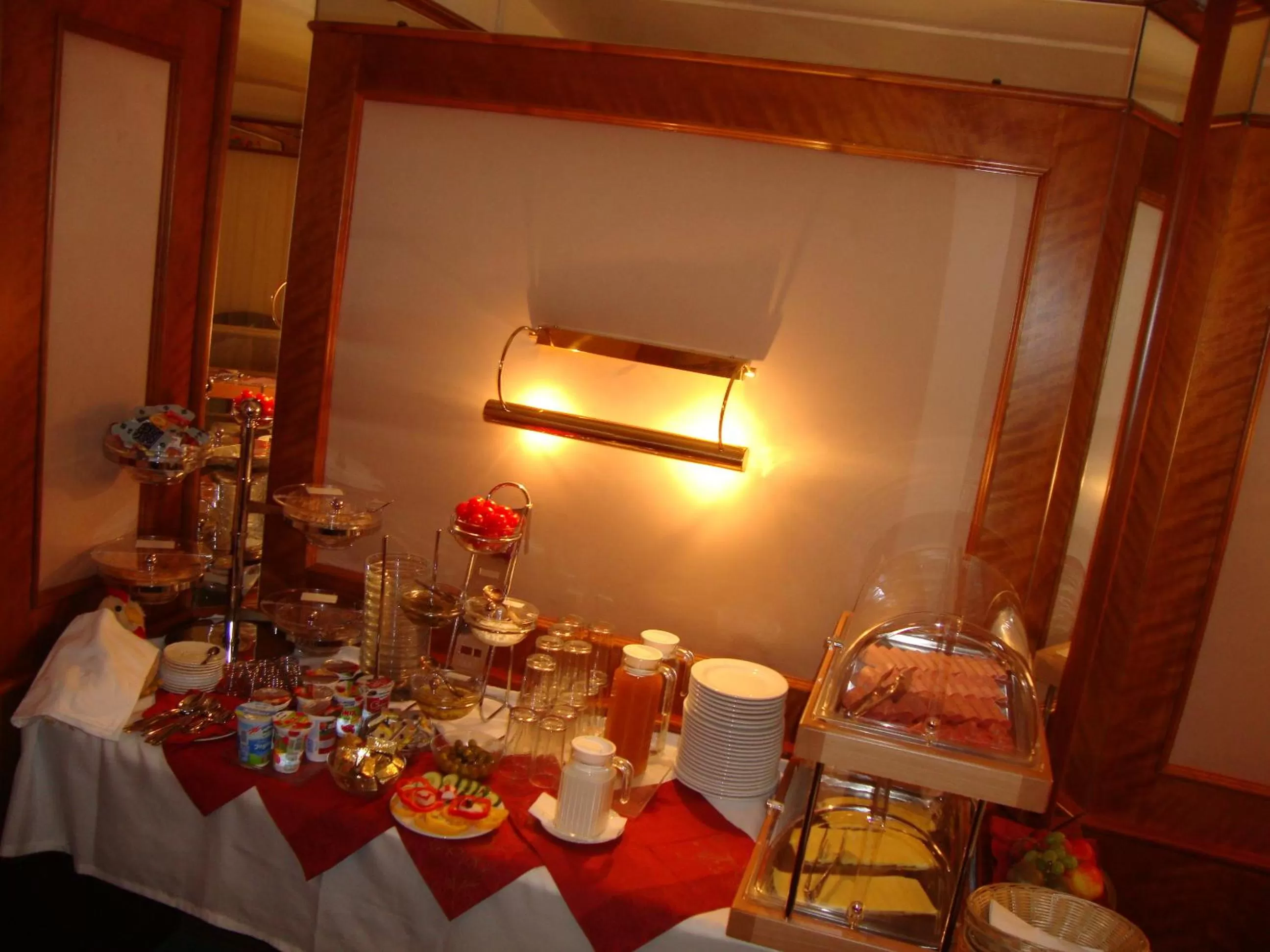 Restaurant/places to eat in Hotel Bajazzo