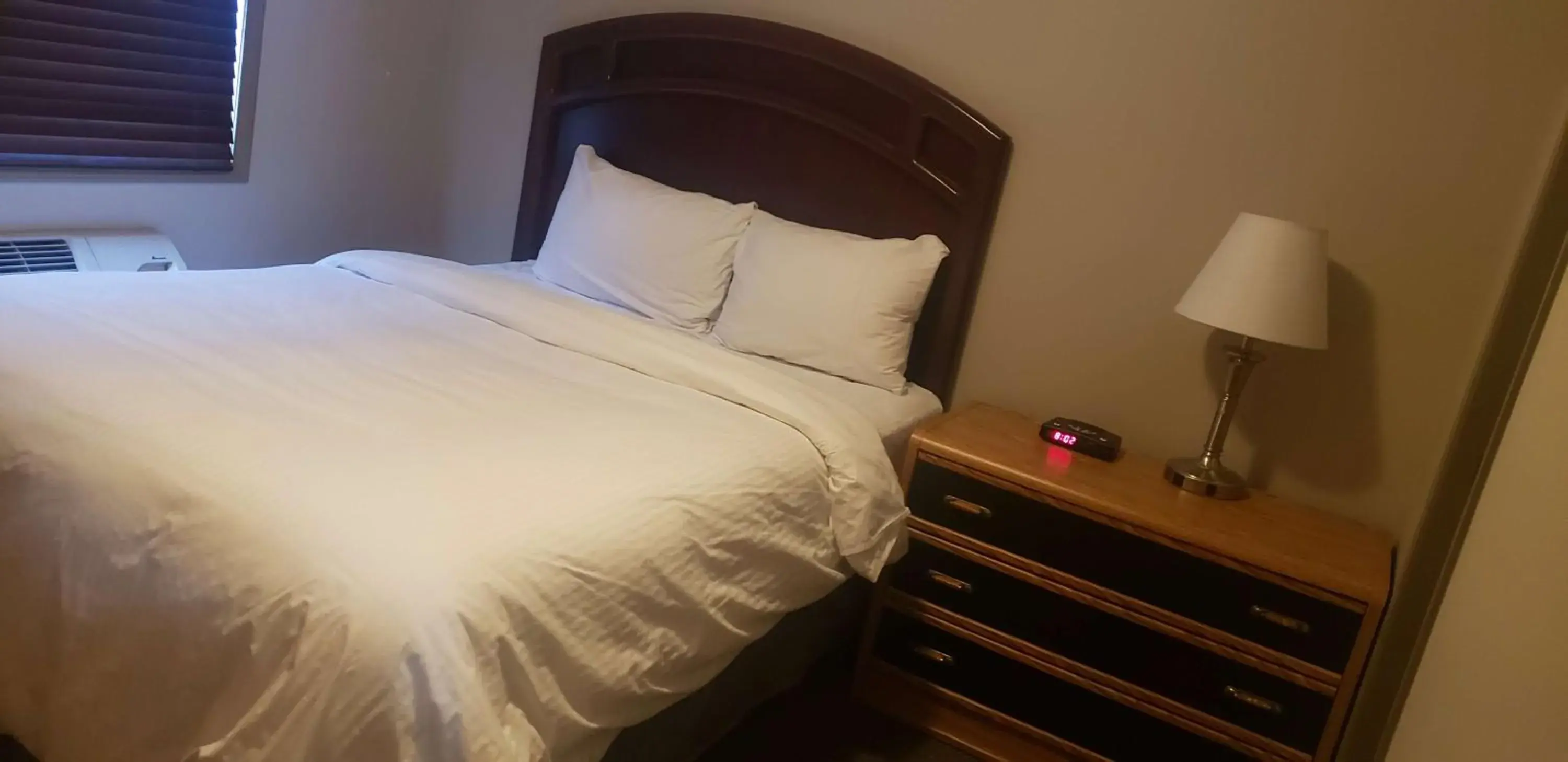 Bedroom, Bed in SureStay Hotel by Best Western Bassano