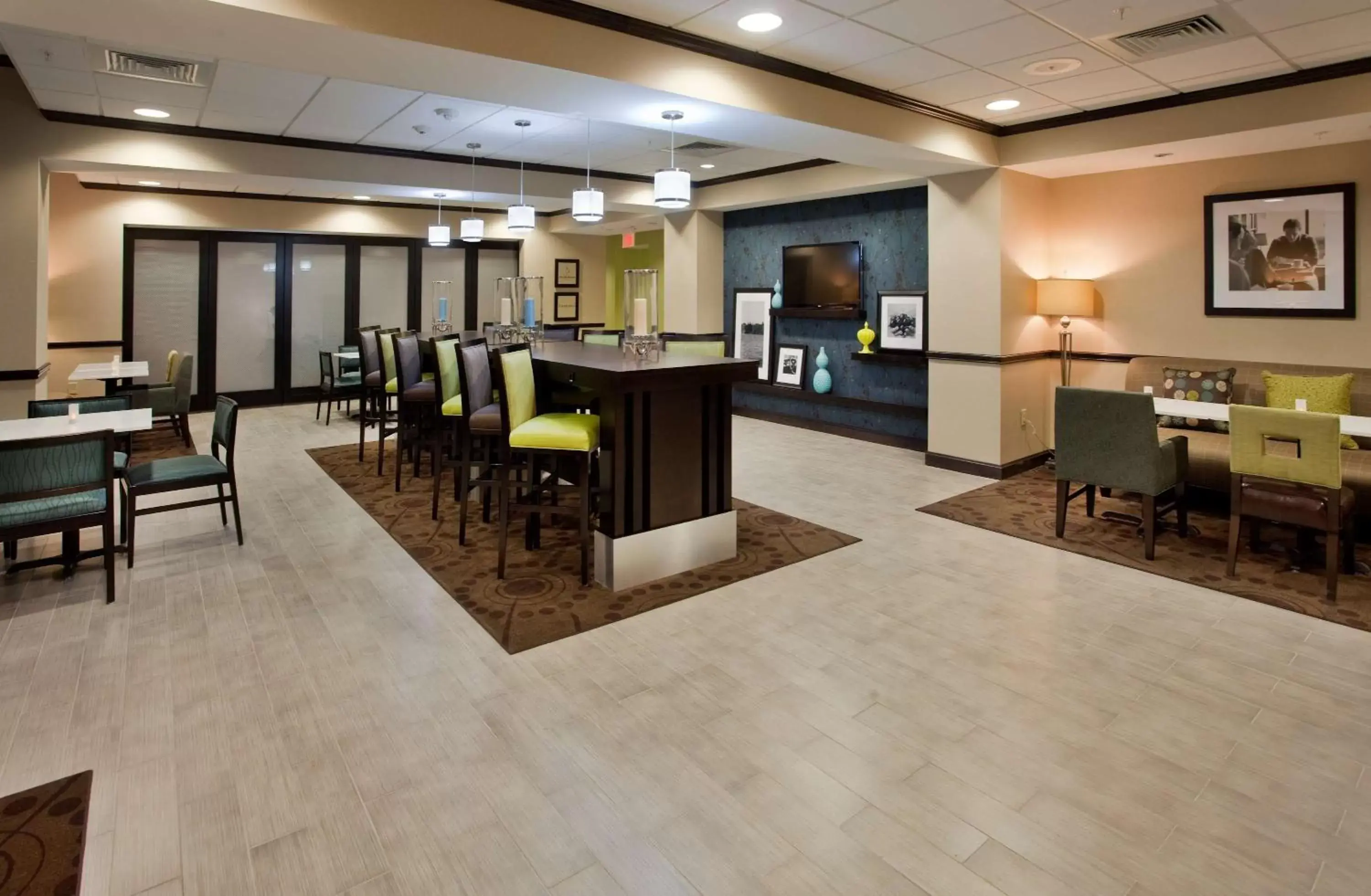 Lobby or reception, Restaurant/Places to Eat in Hampton Inn Dahlgren